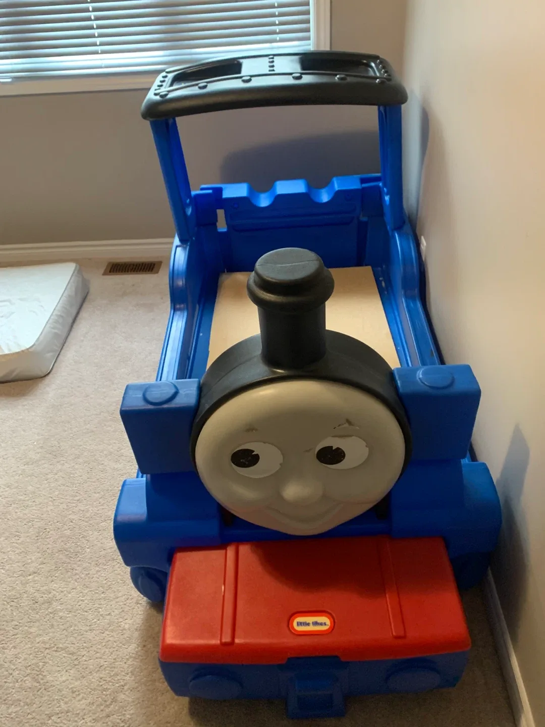 Little Tikes Thomas the Train Toddler Bed image indicator(4)