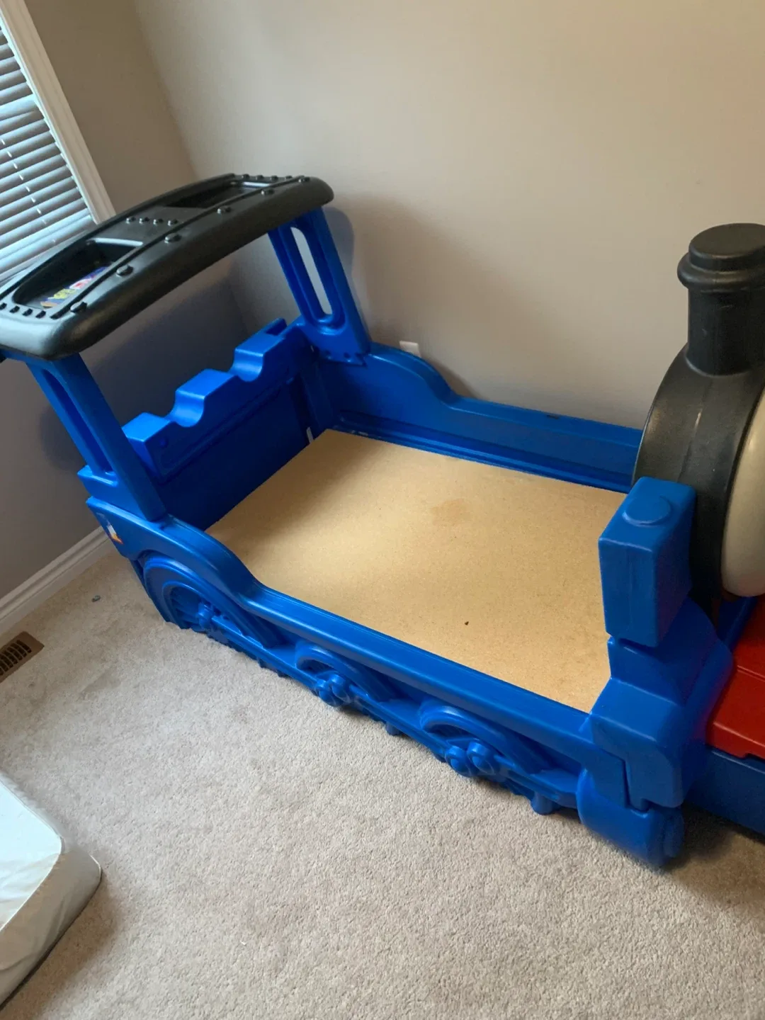 Little Tikes Thomas the Train Toddler Bed image indicator(3)