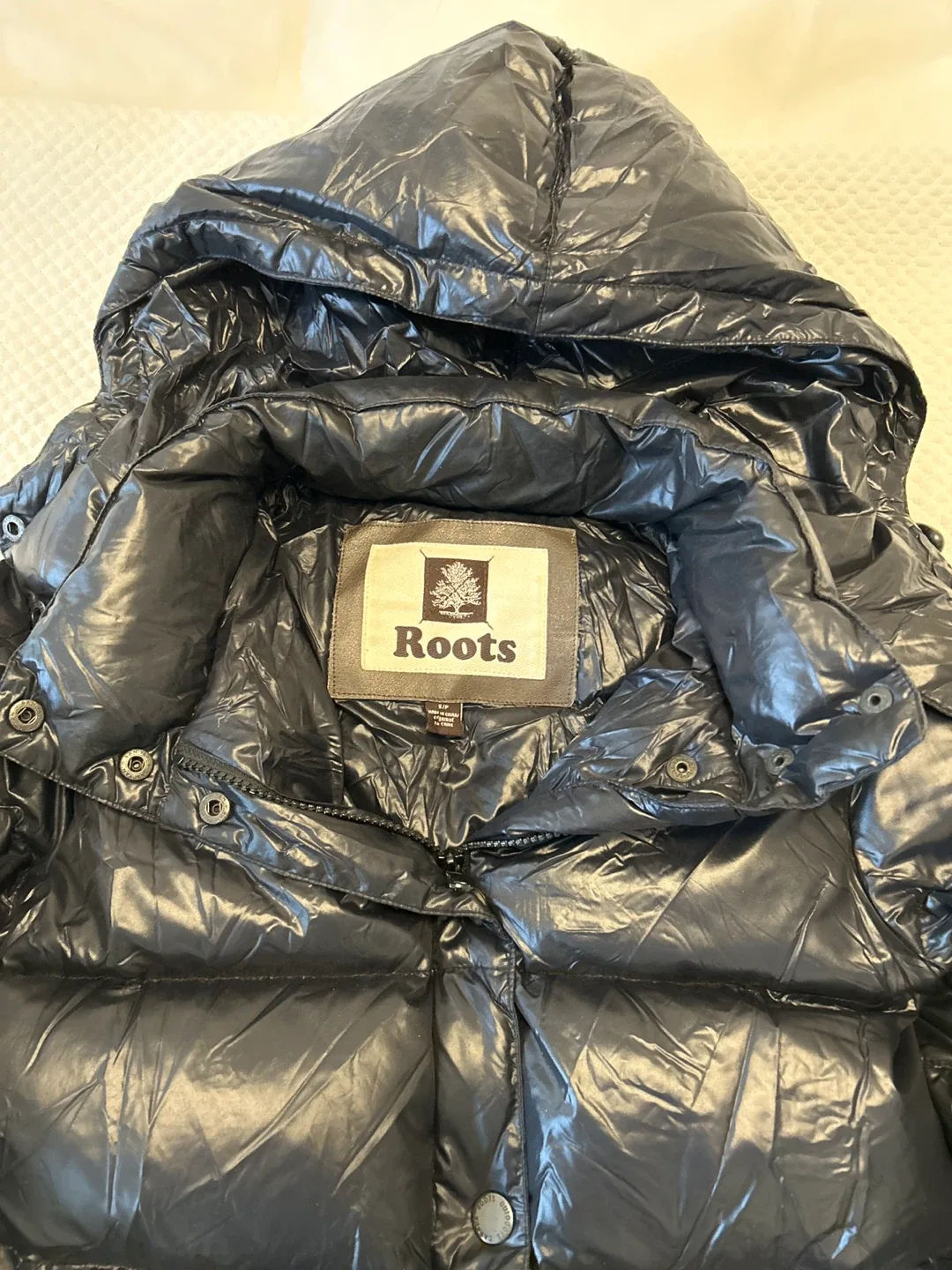 Roots puffer jacket. image indicator(2)