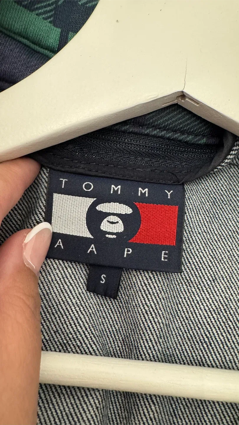 Tommy Jeans AAPE Denim Jacket - Size S image indicator(4)