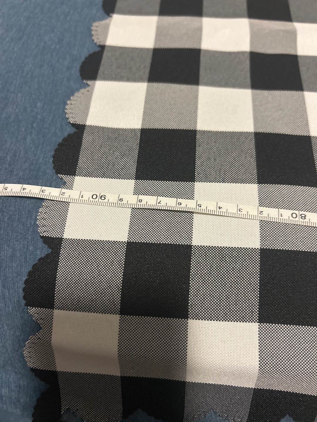 Black & White Gingham Tablecloth - 90cm - photo 2