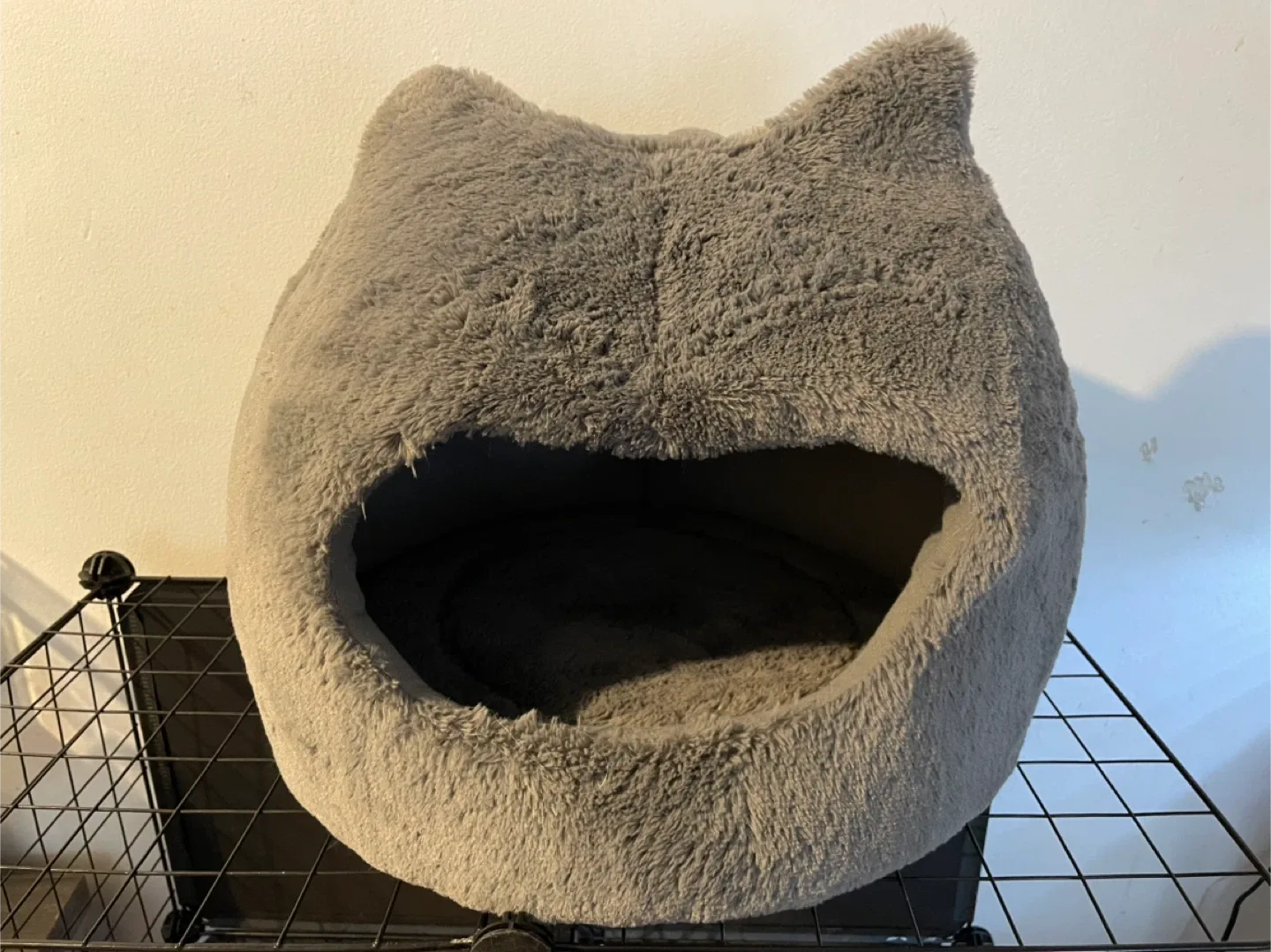 Small Dog/Cat Hooded Bed