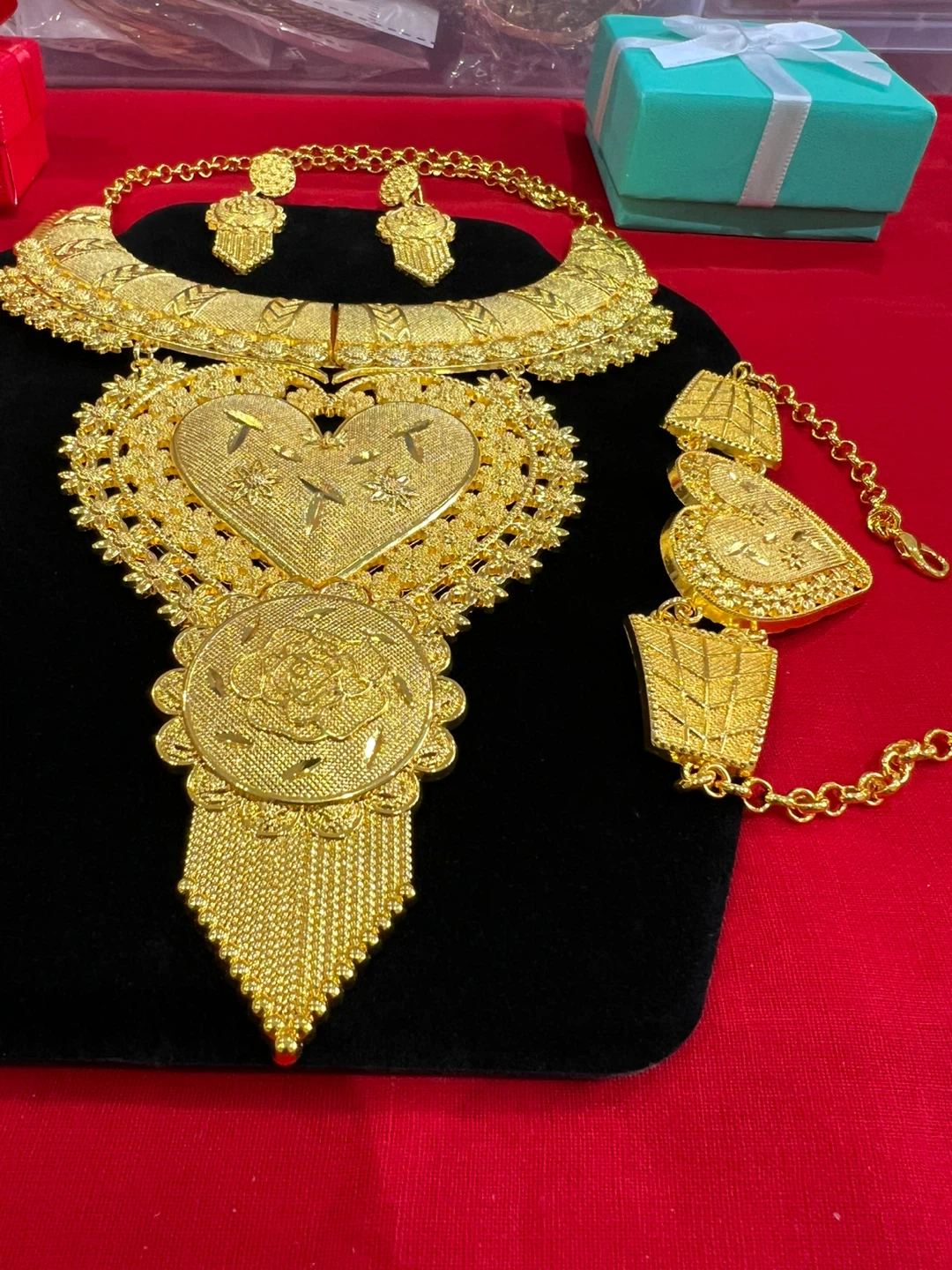 Gold Coloured Necklace Set - photo 2