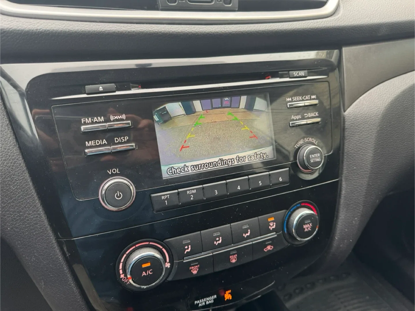 2015 Nissan Rogue S FWD image indicator(7)