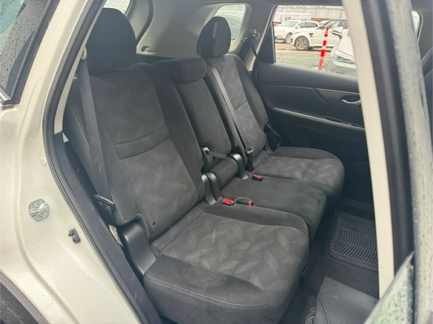 2015 Nissan Rogue S FWD image indicator(9)