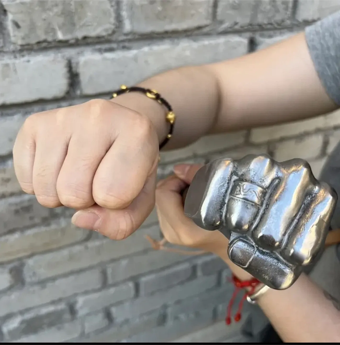 Bionic Fist Hammer Creative Tool image indicator(3)