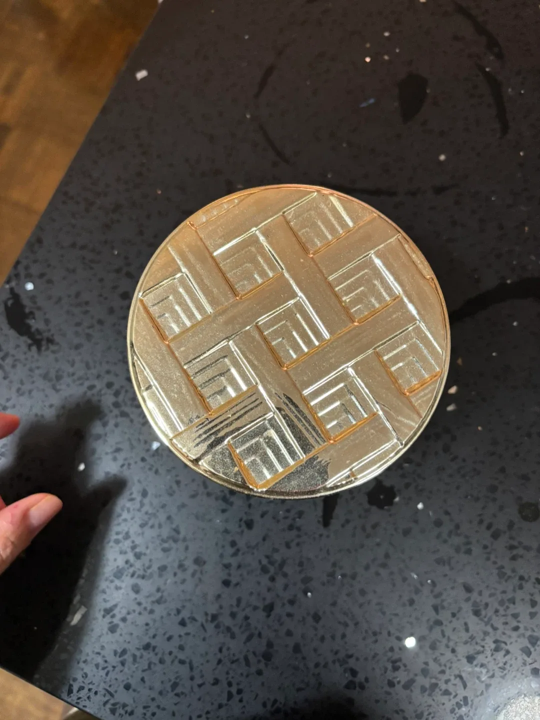 Bath & Body Works Waikiki Beach Coconut Candle #freecycle image indicator(2)