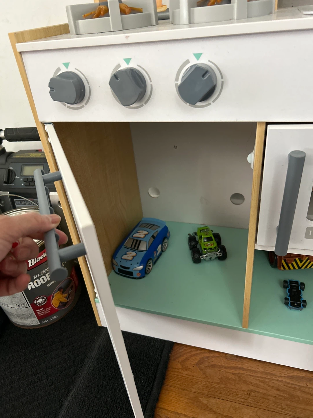 #CLEANOUT KidKraft Wooden Play Kitchen - photo 4