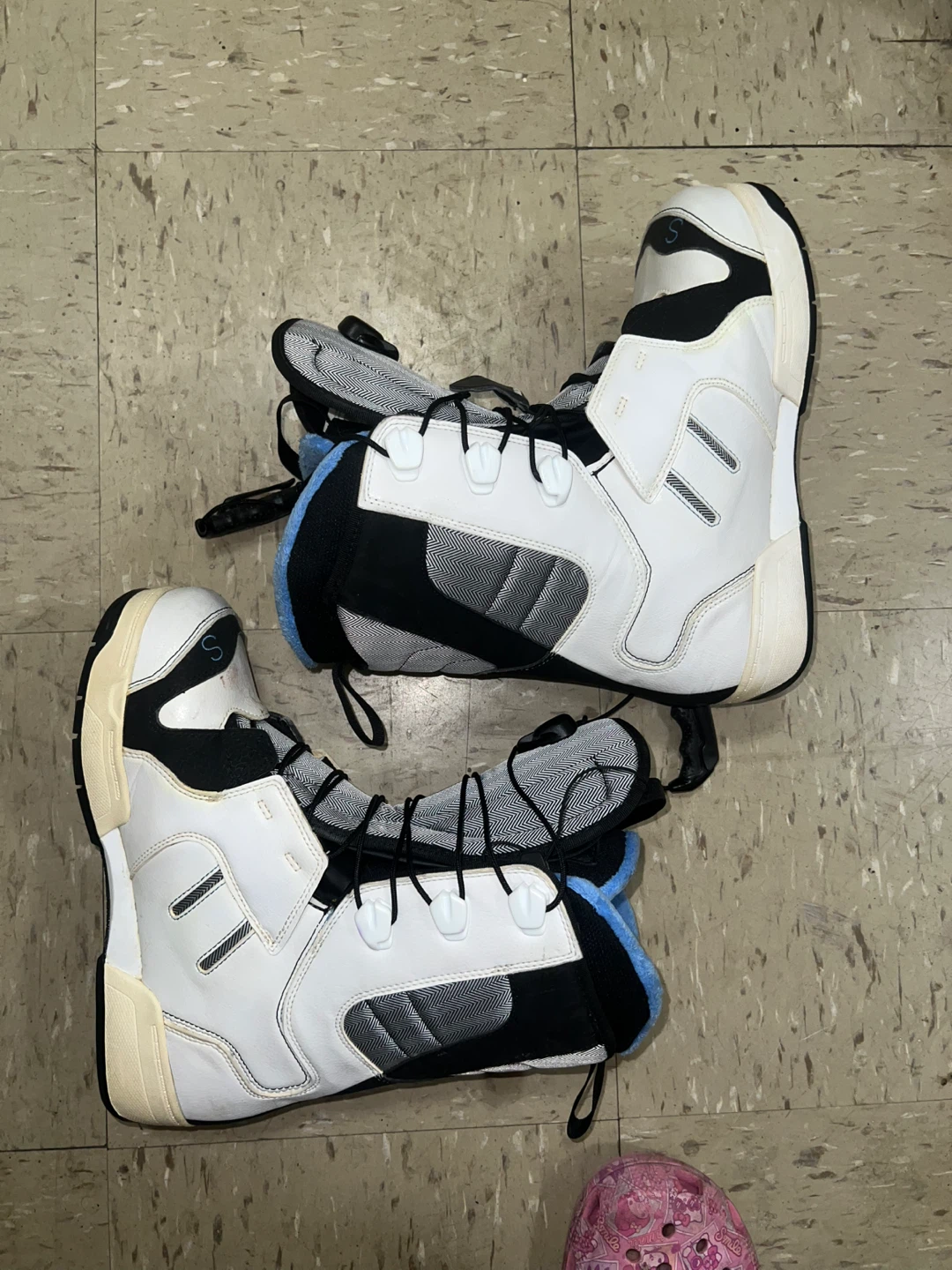 SIZE 7.5W Salomon Snow Boots   #Cleanout - photo 5