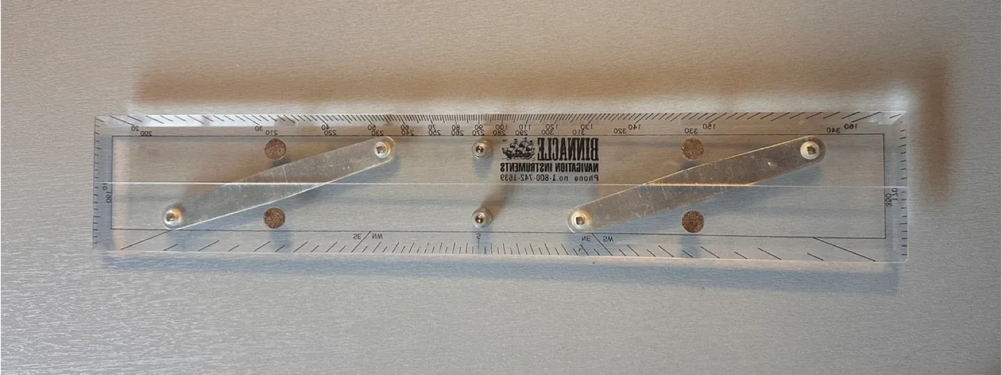 Binnacle Parallel Ruler image indicator(4)