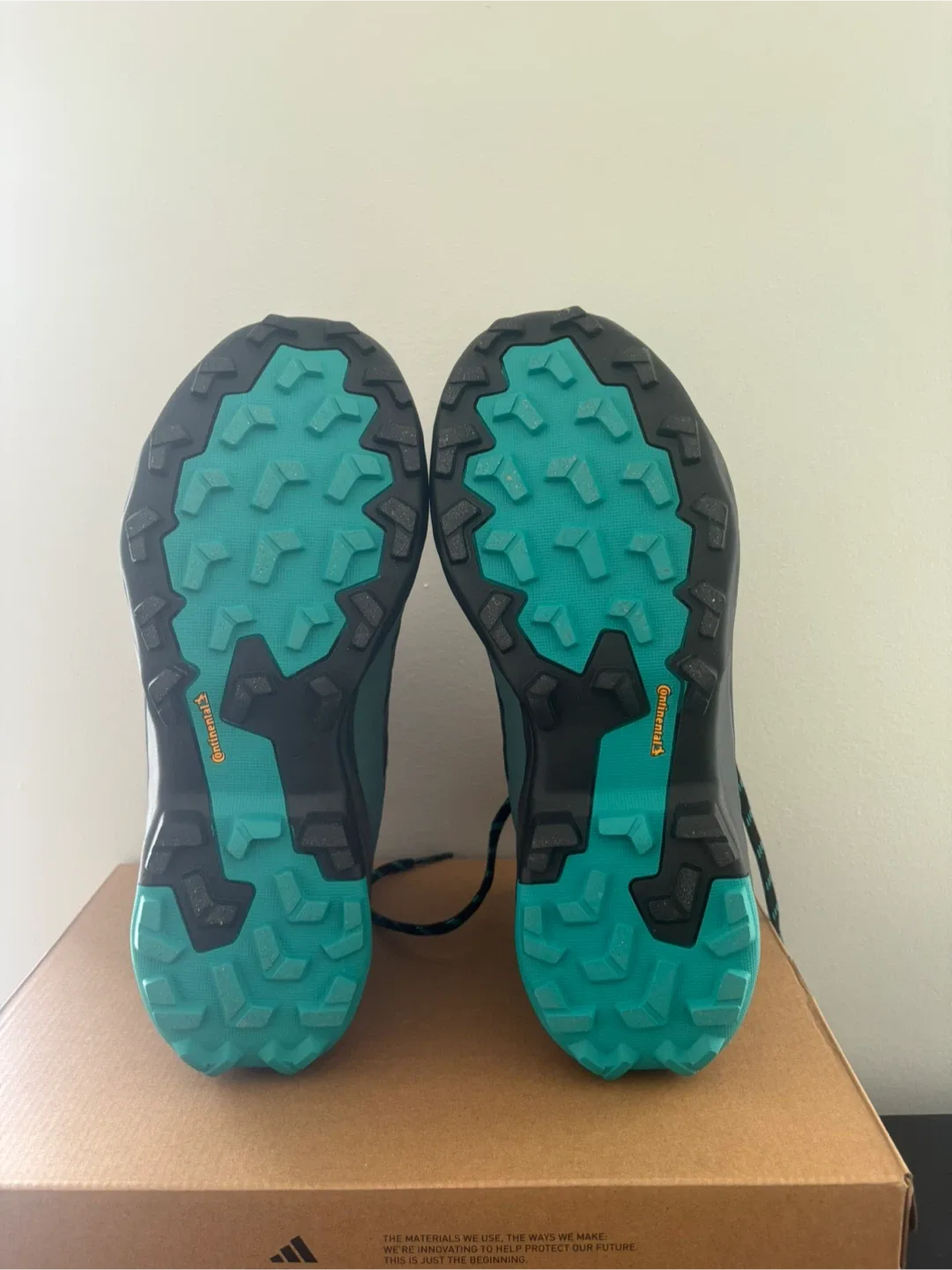 Adidas Terrex AX5 Mid GTX – Men’s 10 – Waterproof Hiking Boots image indicator(6)