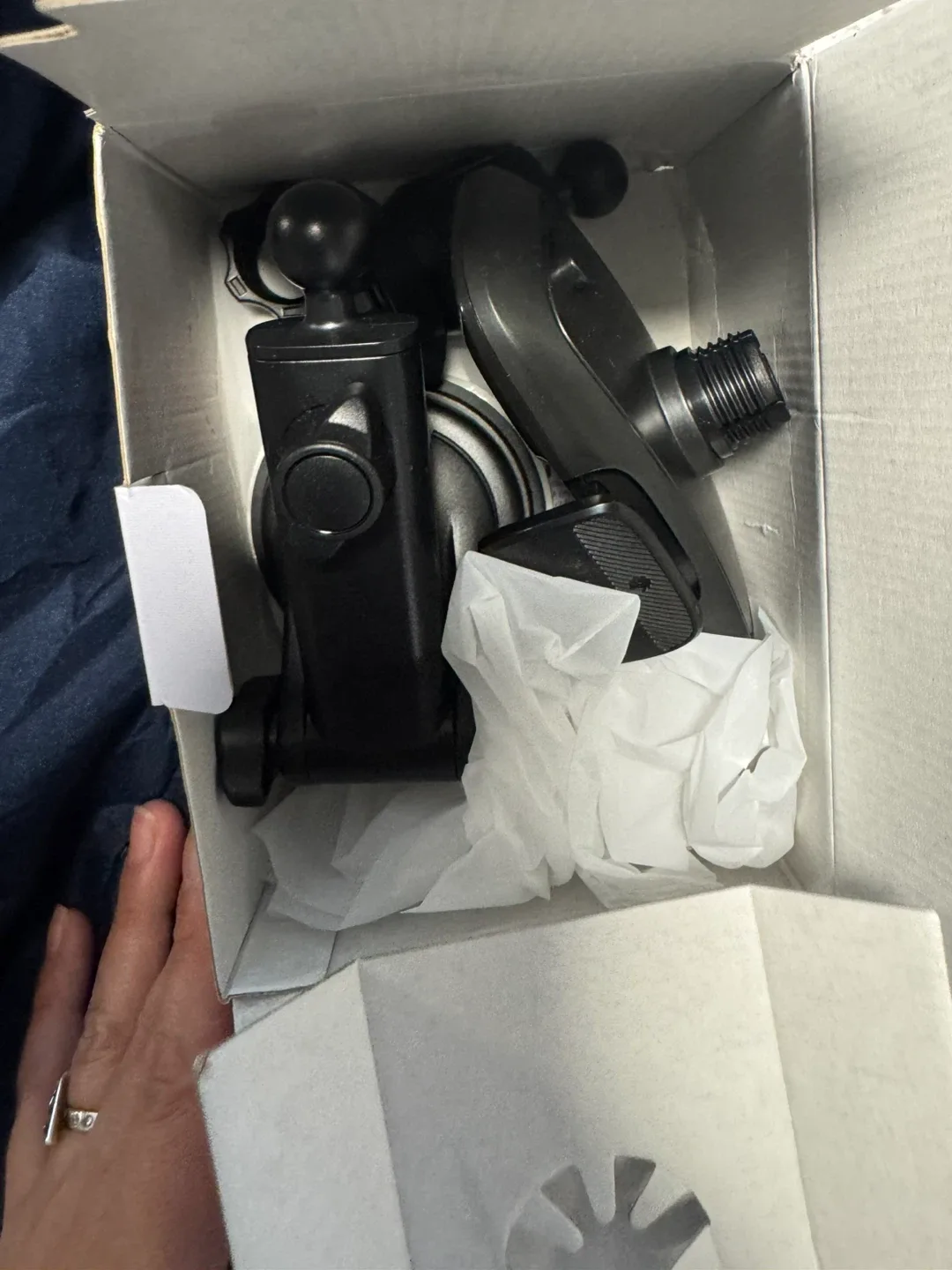 Car Phone Mount - New in Box image indicator(2)