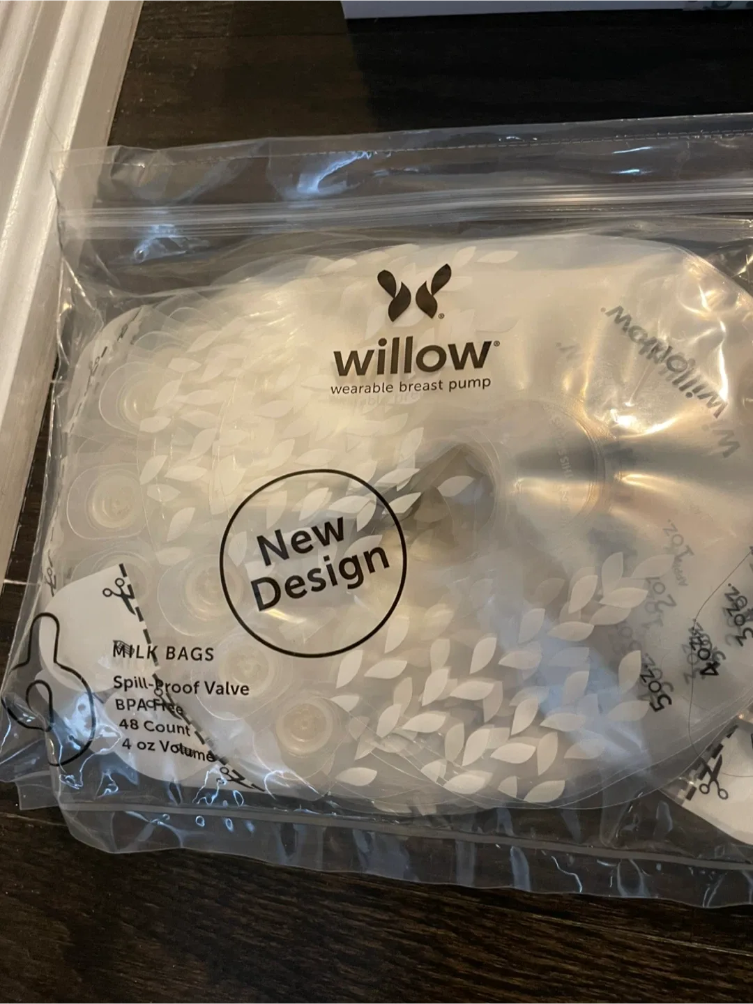 Willow Wearable Breast Pump 2.0 with Accessories image indicator(7)
