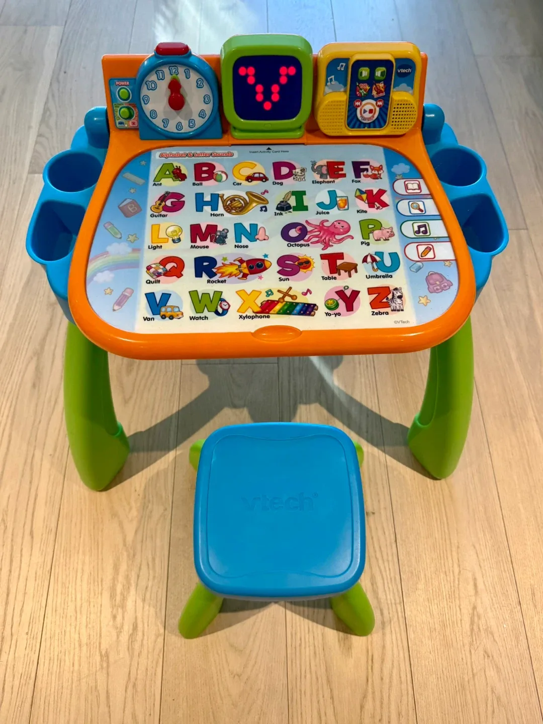 VTech Touch and Learn Activity Desk - Fully Functional image indicator(2)