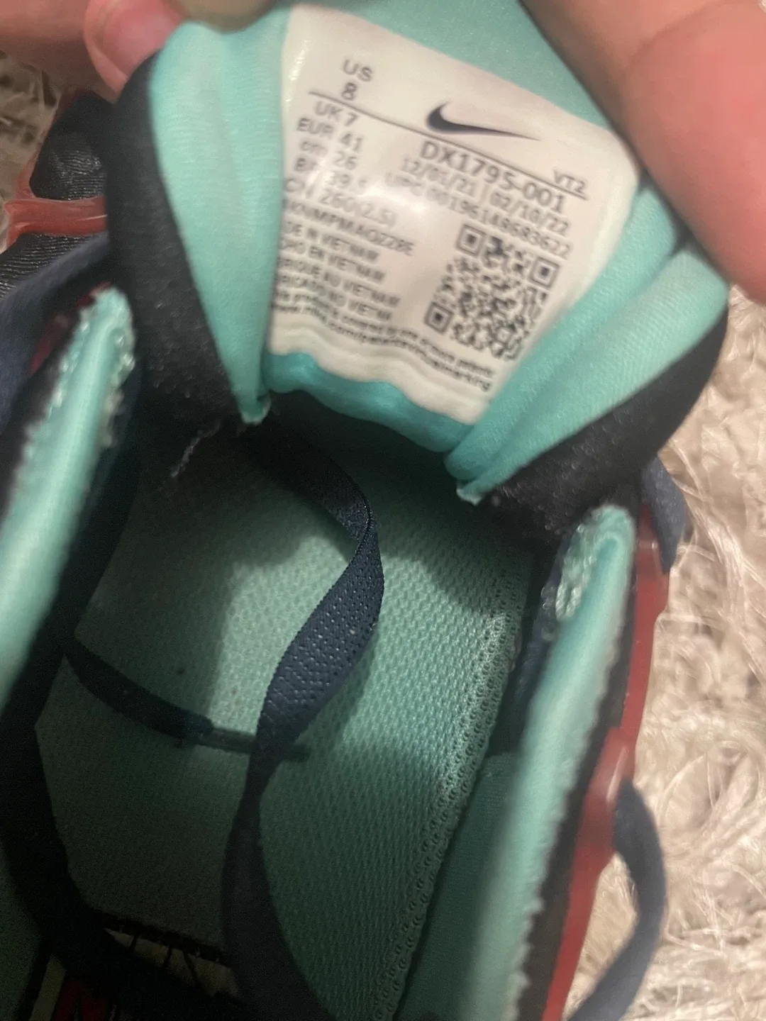 Nike Air Max Plus, US 8 image indicator(2)