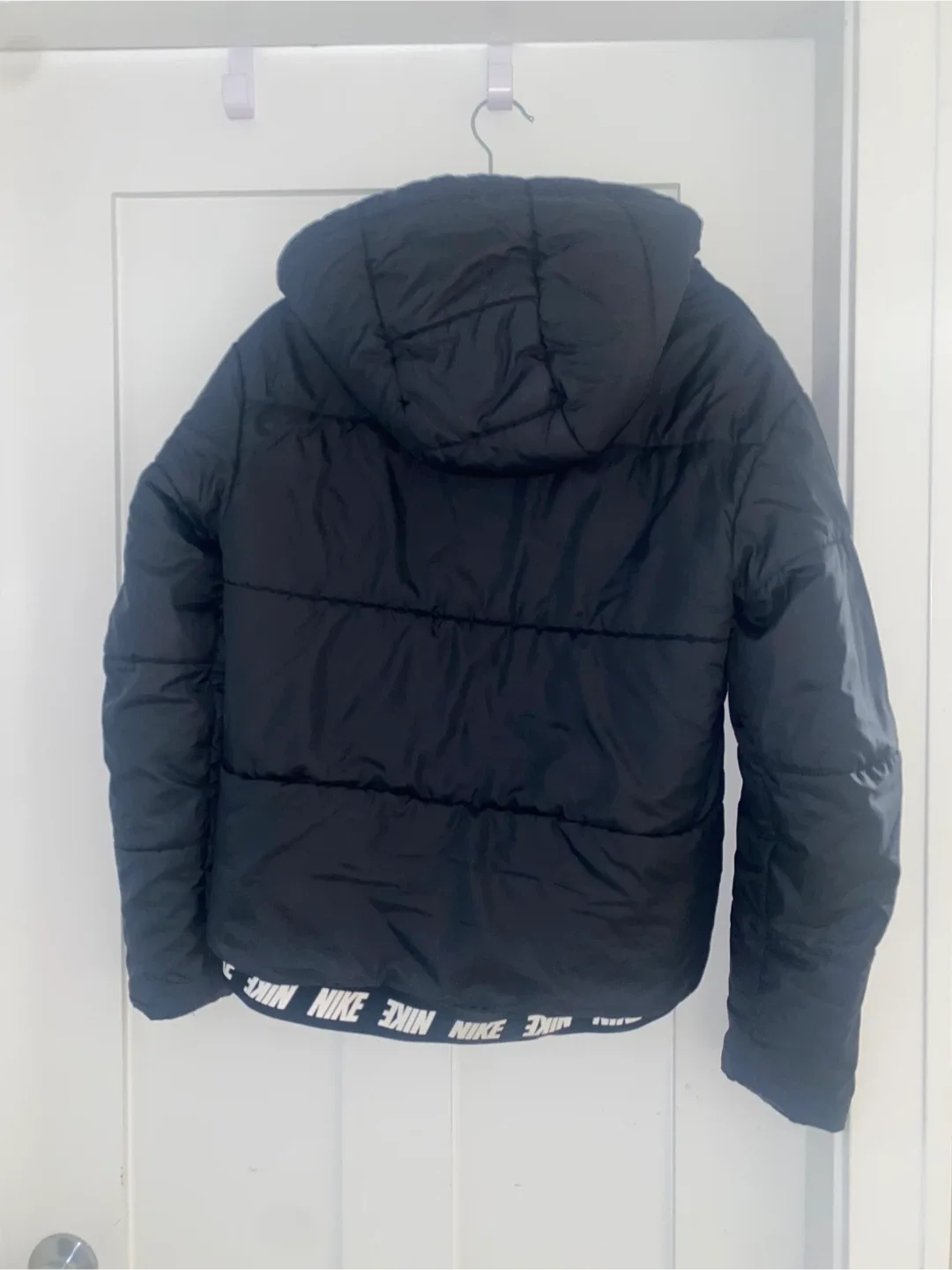 Nike Black Puffer Jacket - Size S image indicator(3)