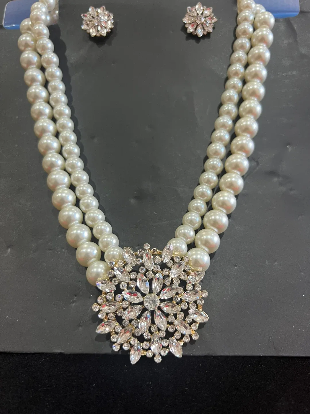 Pearl Necklace & Earring Set