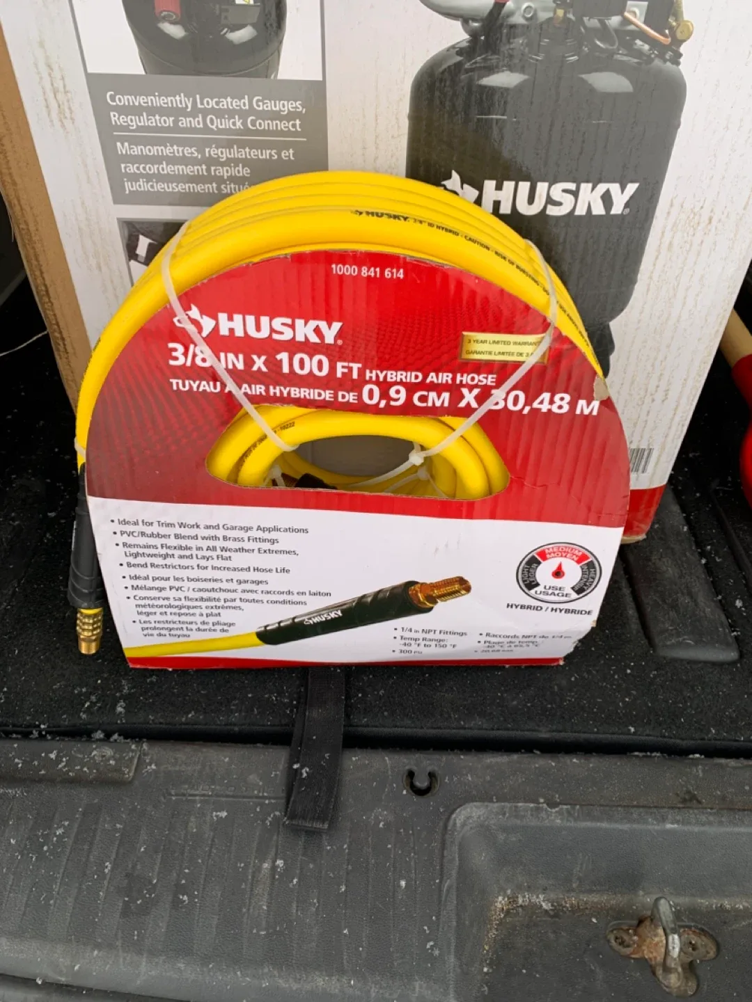 Brand New Husky 10 Gal Air Compressor w/Hose image indicator(3)