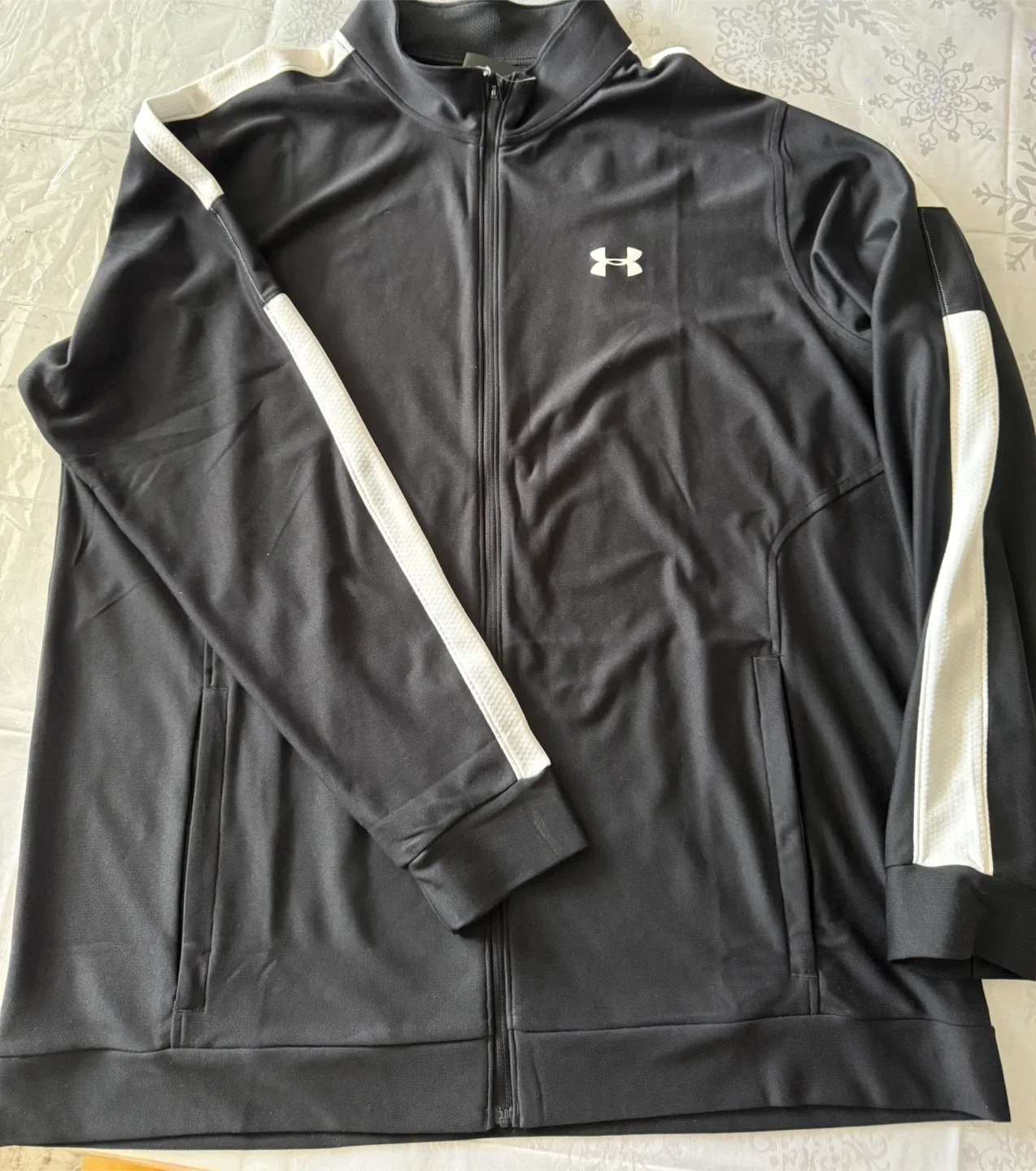 Under Armour XXL Black Track Jacket