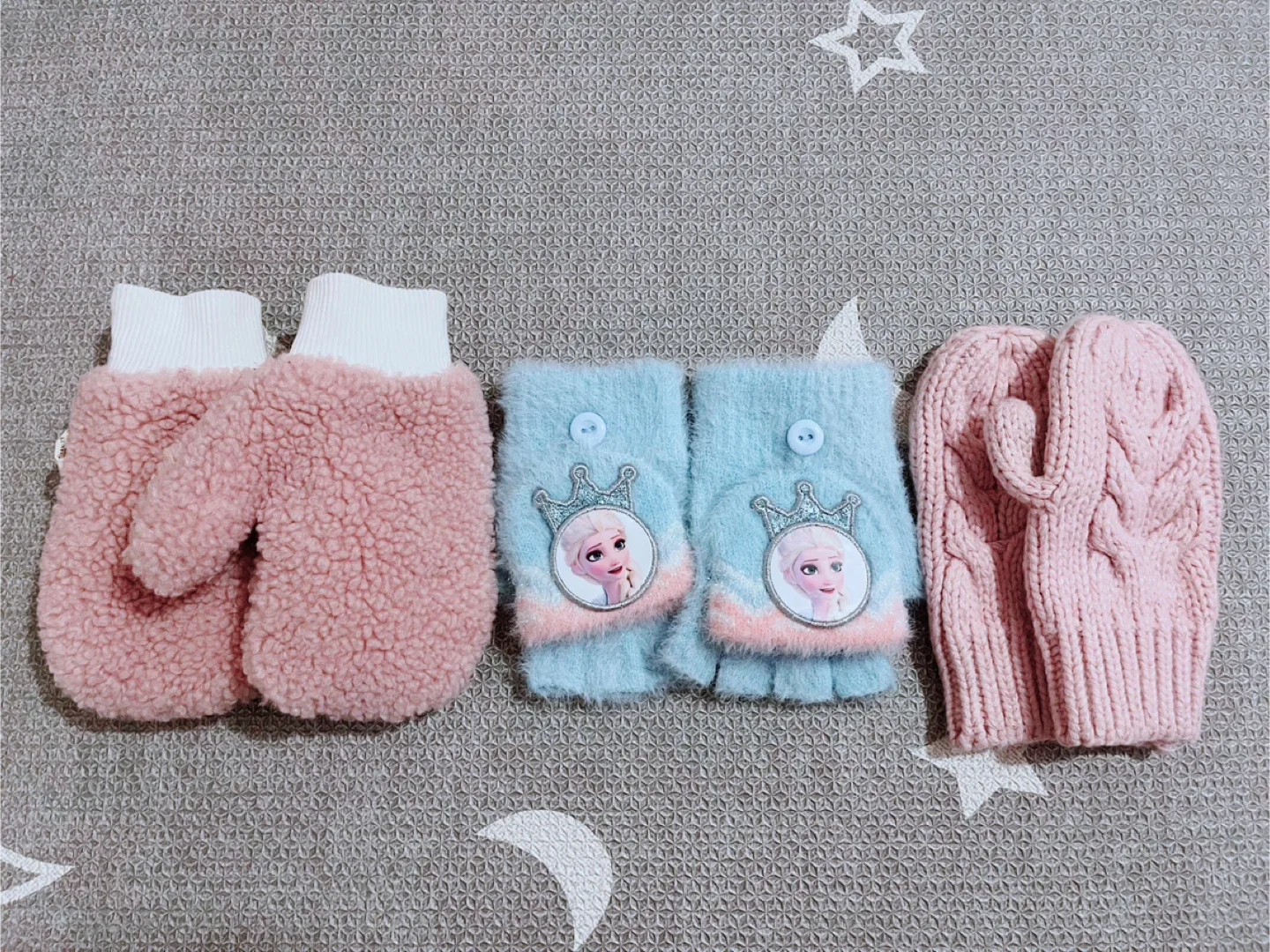 #Cleanout Girls Gloves