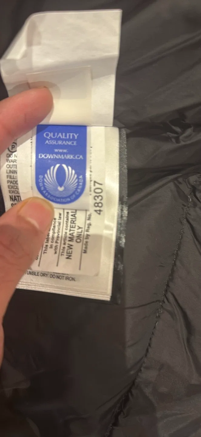 Canada Goose Red Parka - Size L image indicator(6)