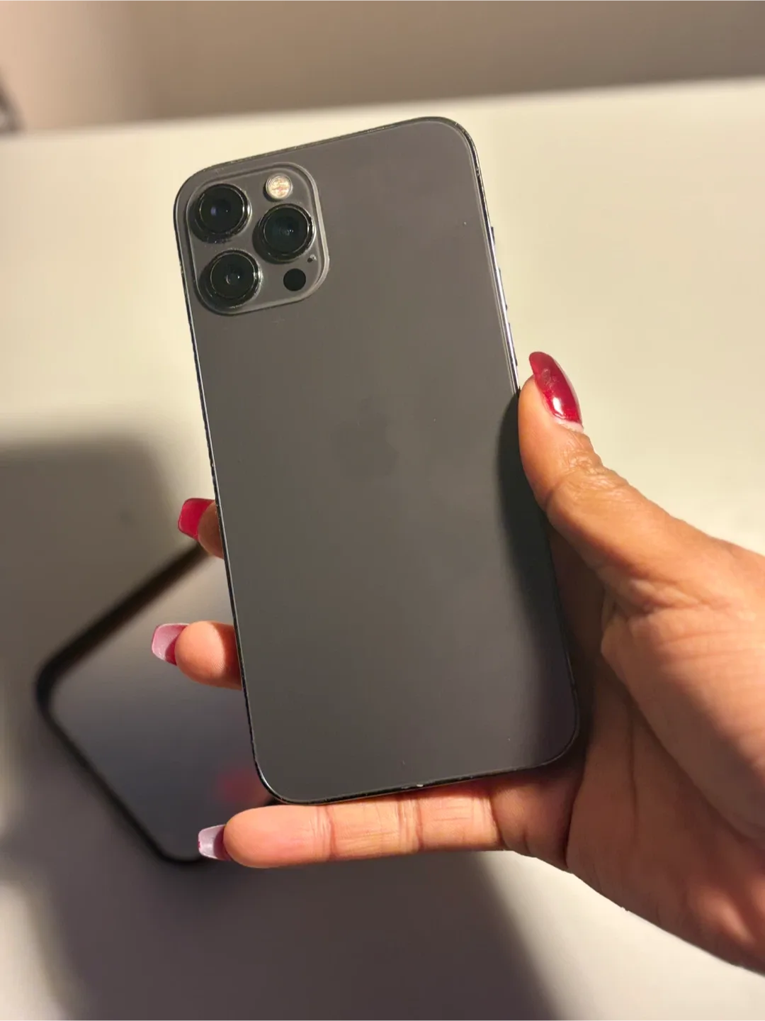 Apple iPhone 12 Pro Max 512GB storage image indicator(4)