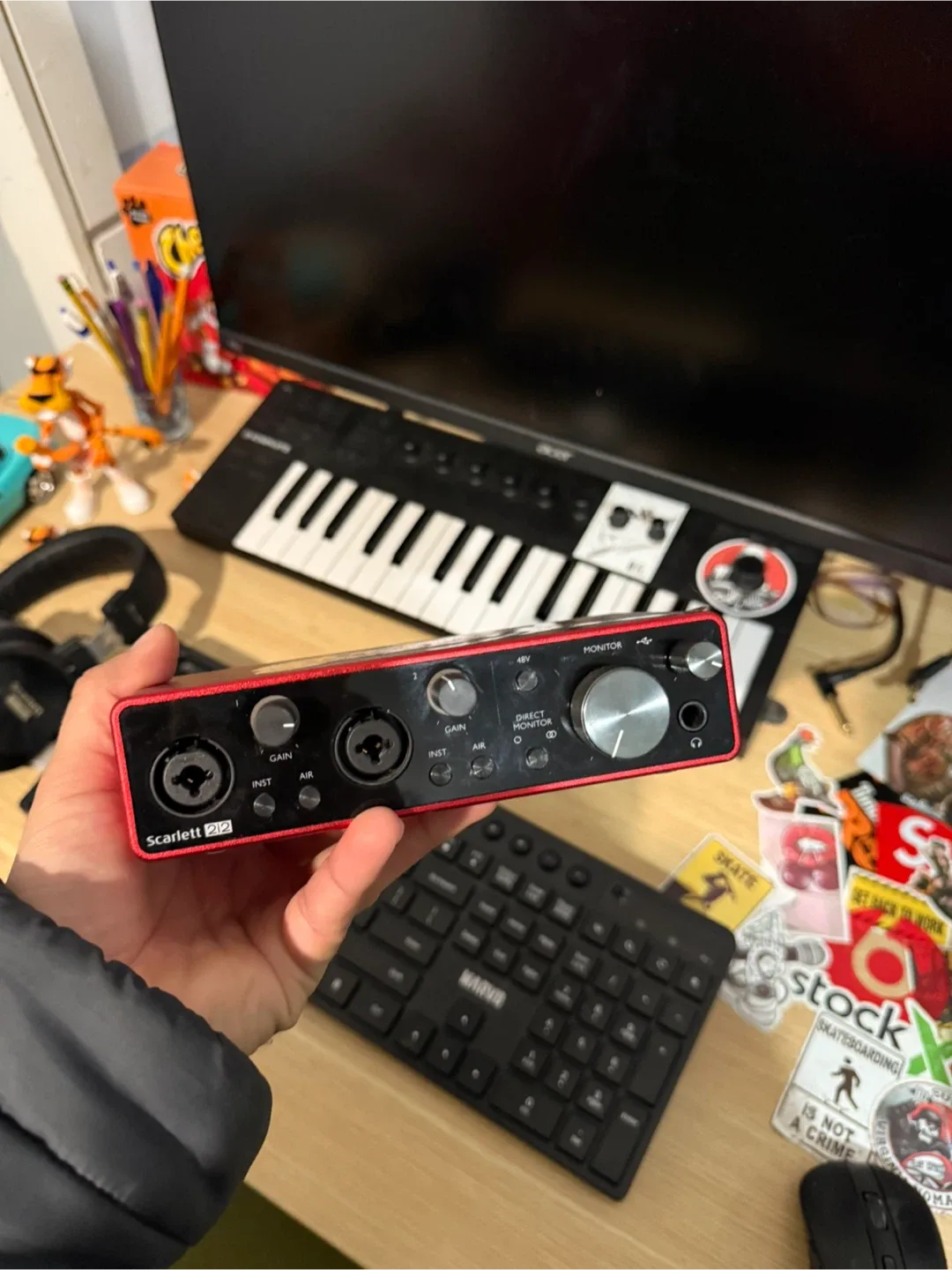 Focusrite Scarlett 2i2 Audio Interface image indicator(4)