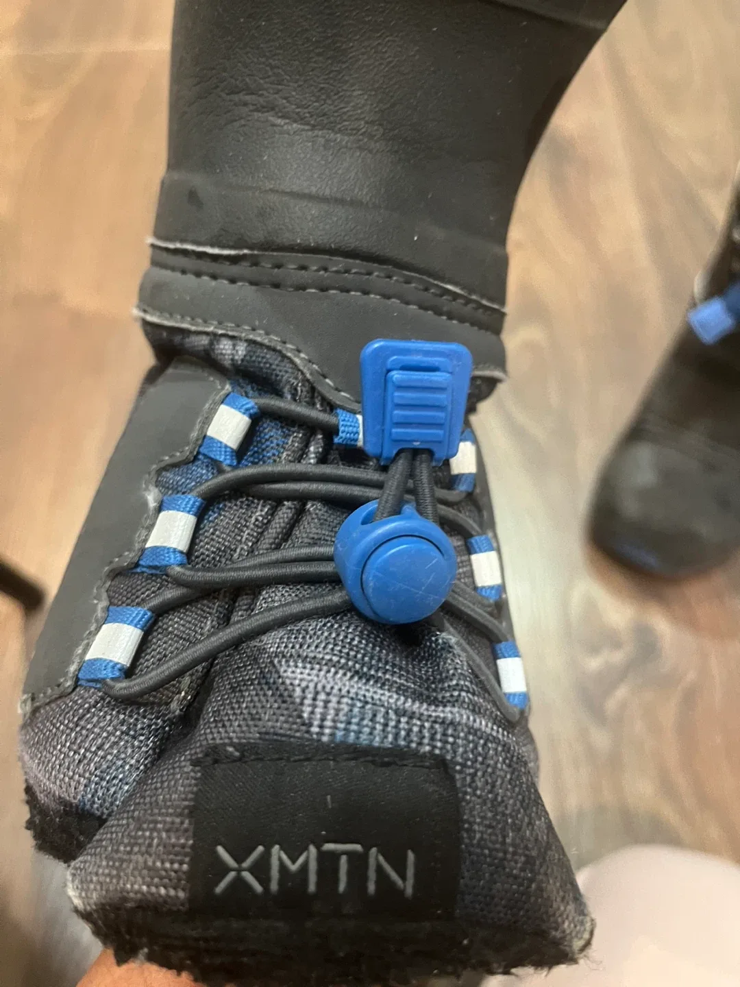 XMTN Winter Boots Size 11 image indicator(4)