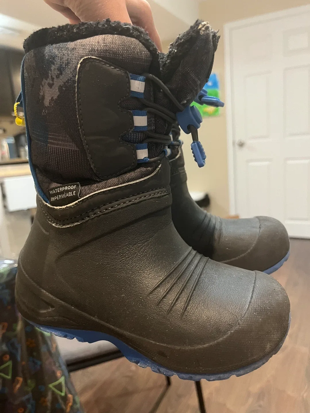 XMTN Winter Boots Size 11