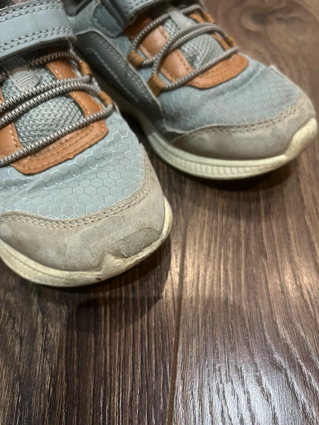Carter's Kids' Sneakers(size 11) image indicator(3)