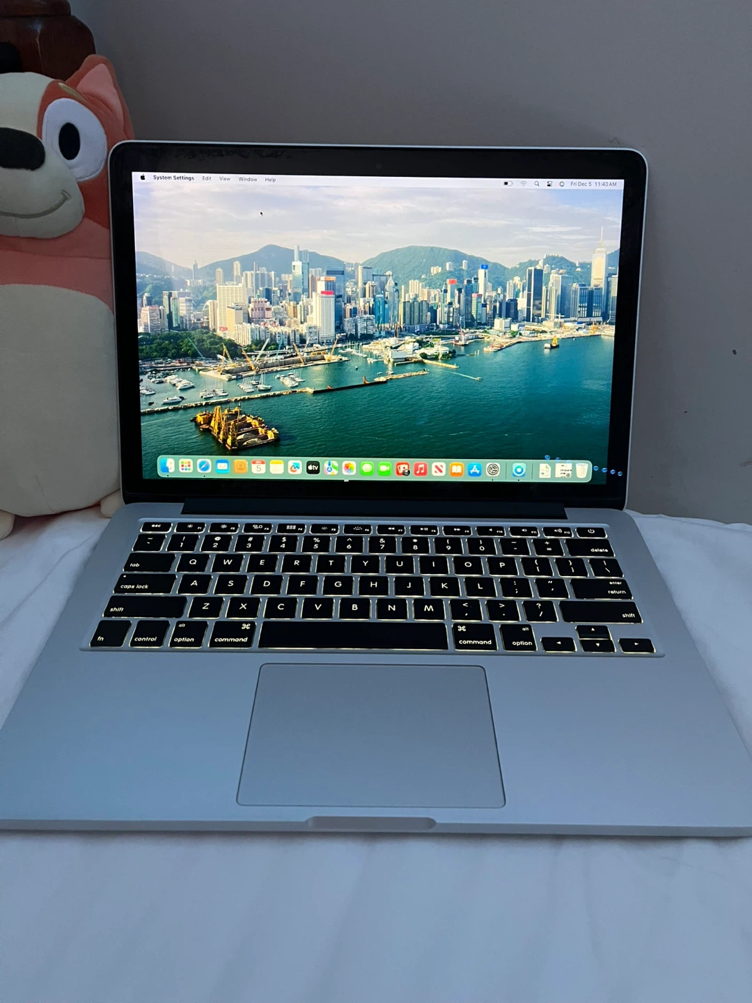 2014 MacBook Pro Intel i5 8gb 256gb SSD macOS Sequoia
