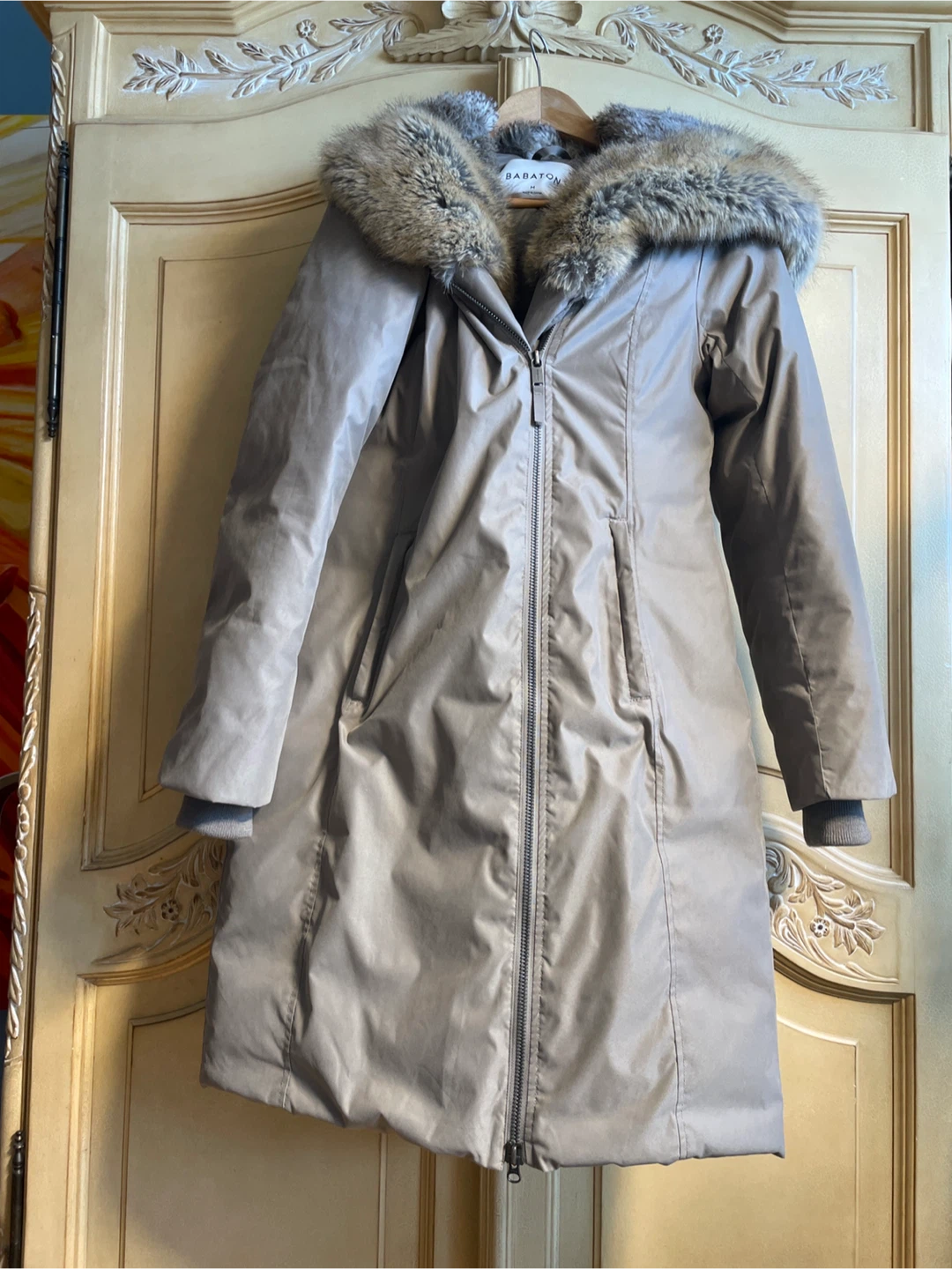 Aritzia Babaton Gilligan Parka - Size M - photo 2