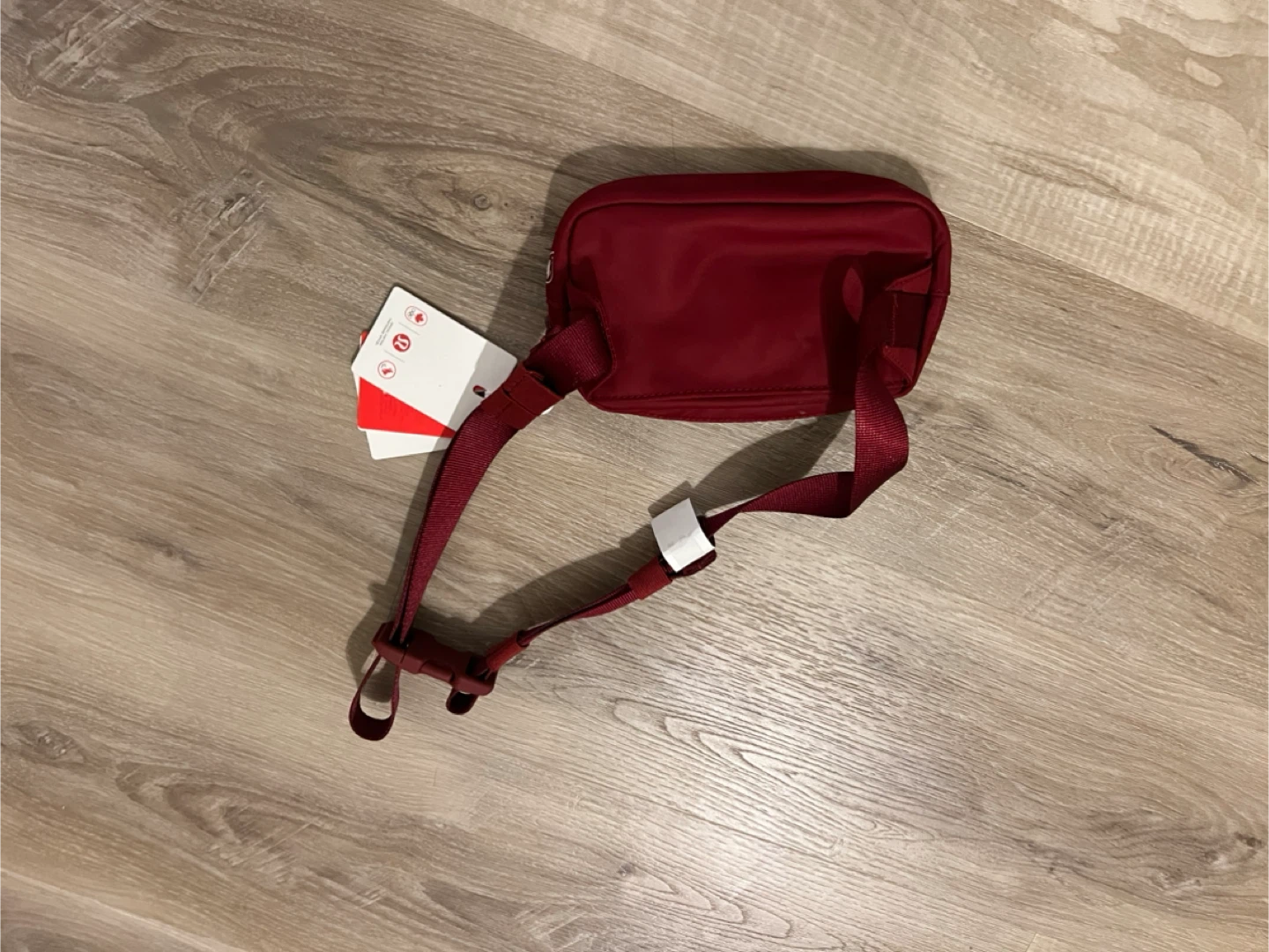 Lululemon mini Belt Bag  - Canada Olympics - photo 3