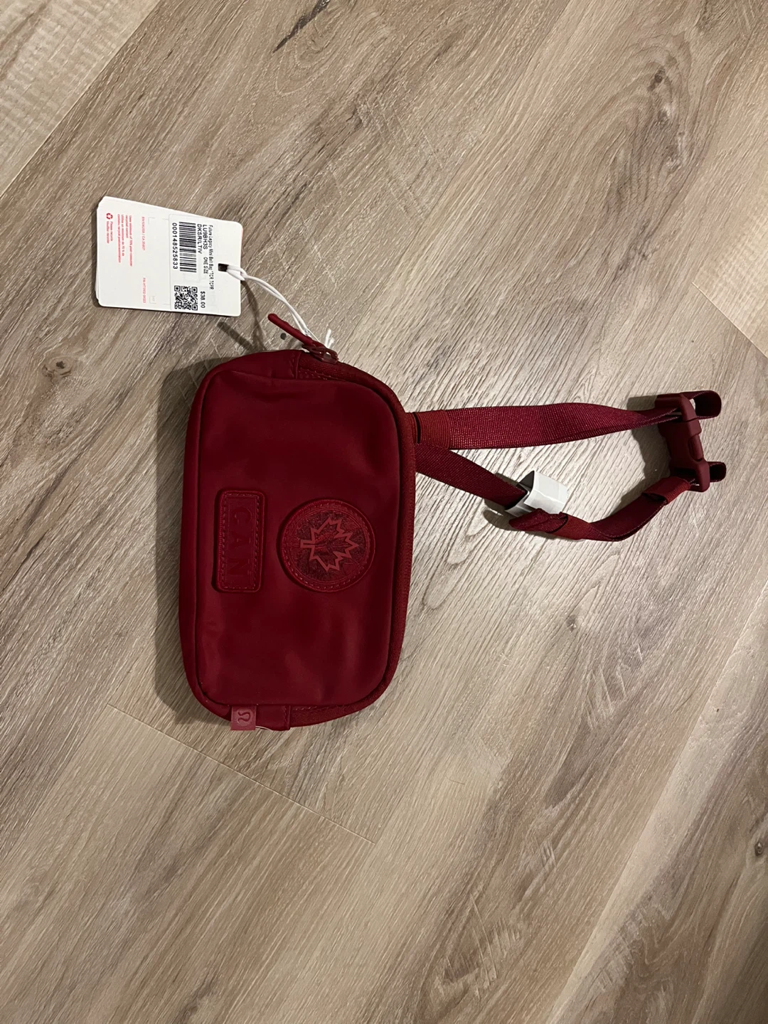Lululemon mini Belt Bag  - Canada Olympics - photo 2