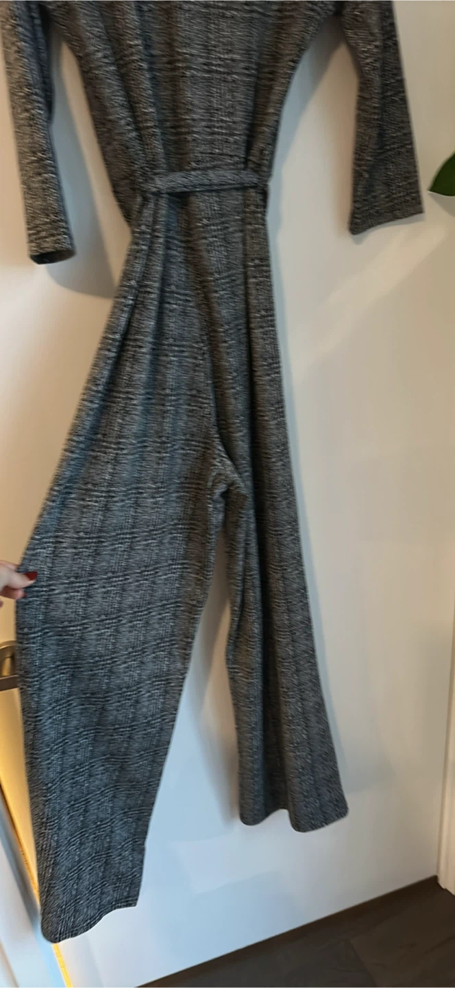 Le Château - Grey Plaid Jumpsuit - photo 3