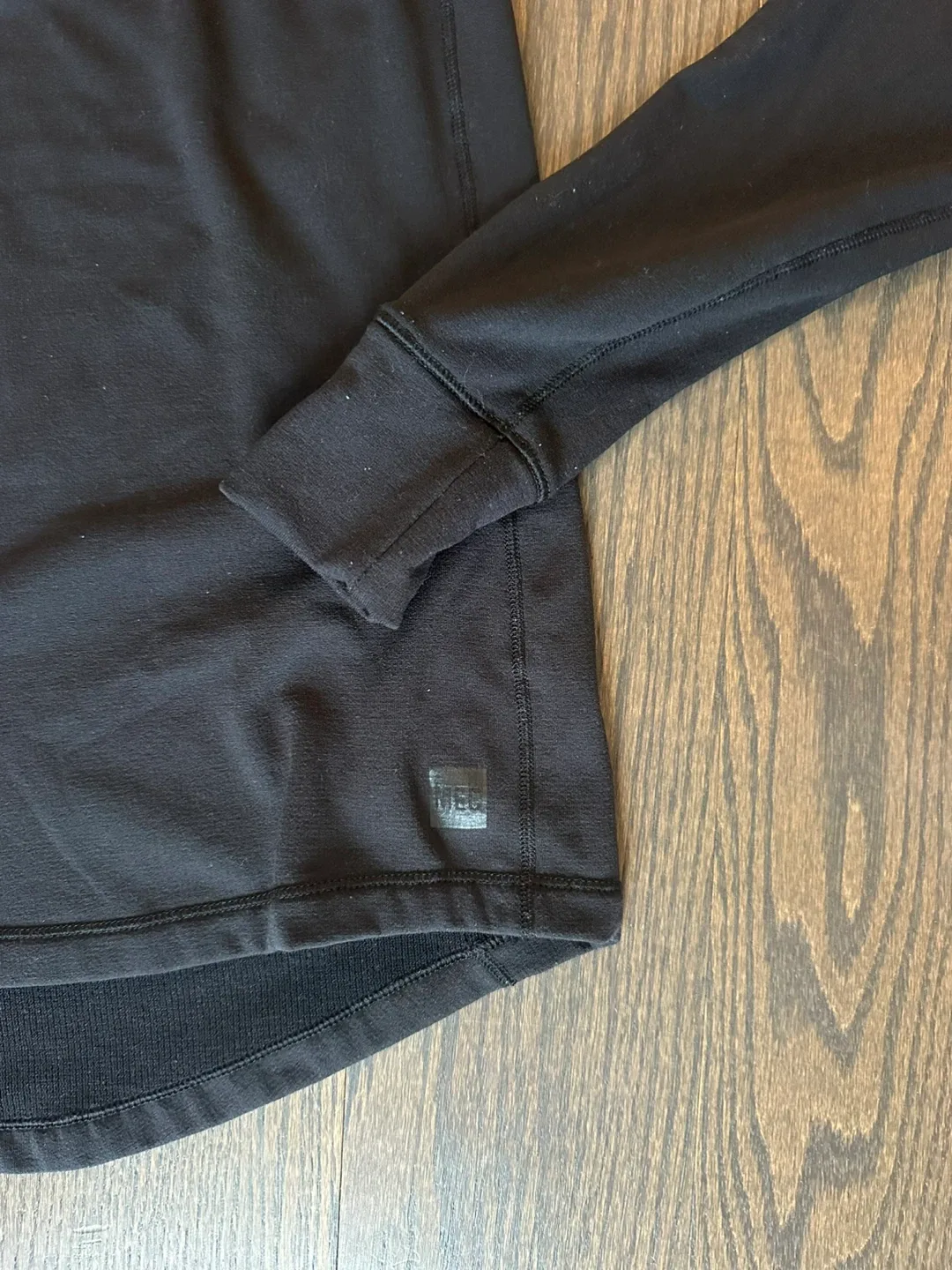 MEC Black Long Sleeve Top - Size XS image indicator(3)