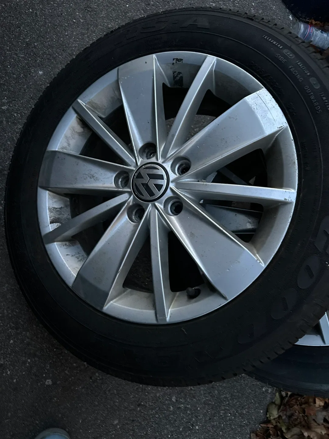 Set of 4 Volkswagen Rims & Bridgestone Tires image indicator(6)