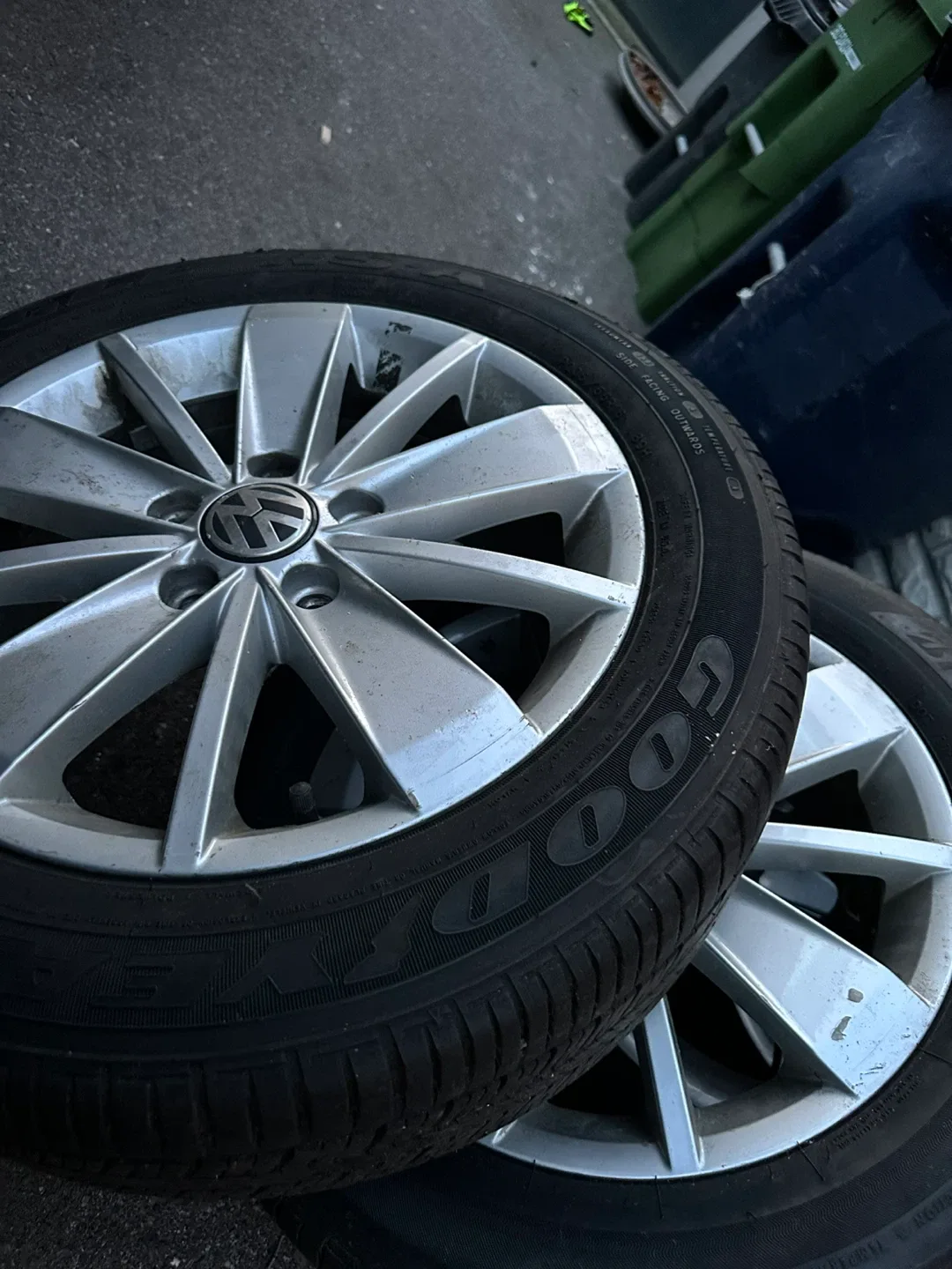 Set of 4 Volkswagen Rims & Bridgestone Tires image indicator(7)