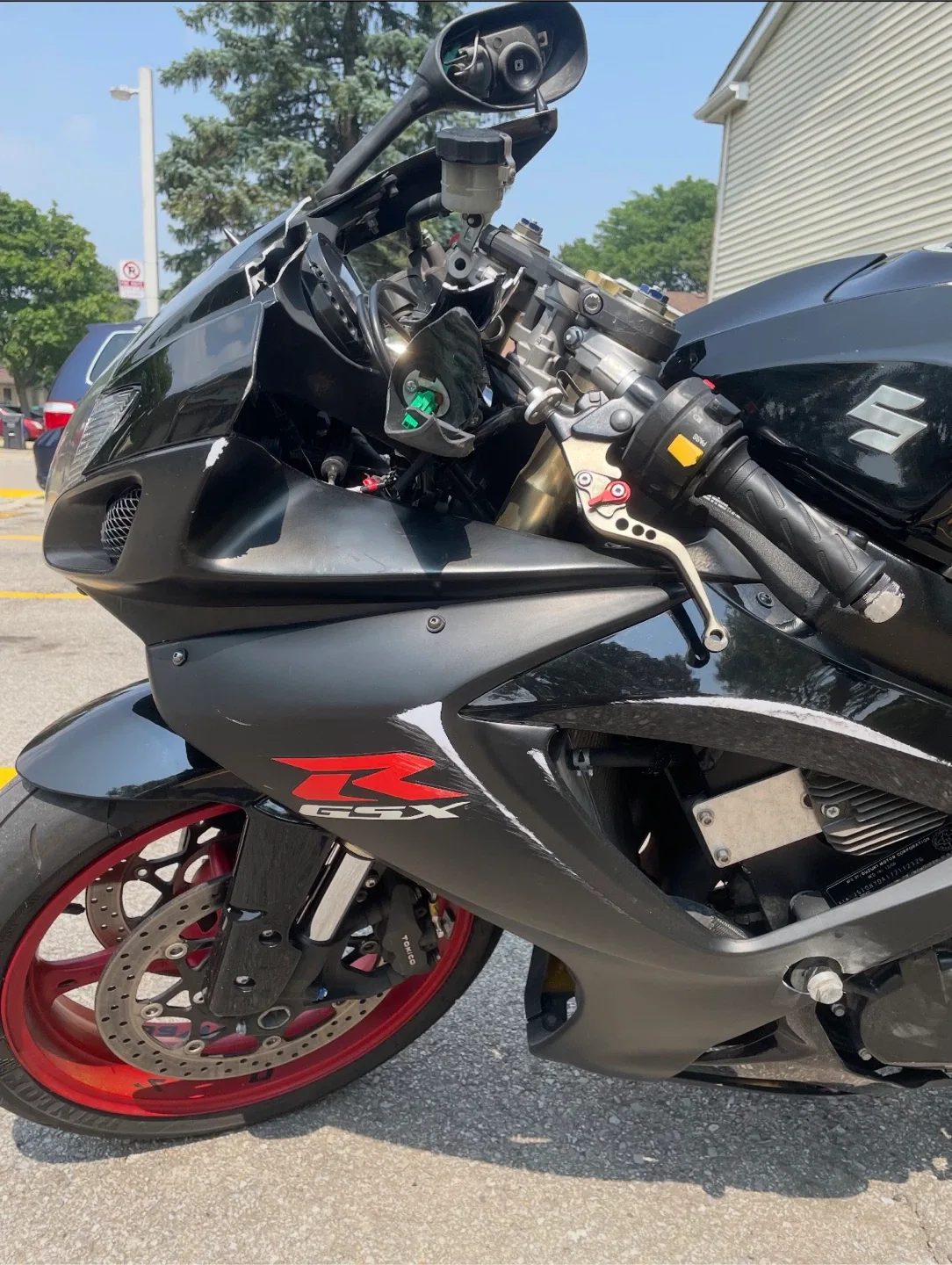 Suzuki GSX-R Motorcycle - Black image indicator(2)