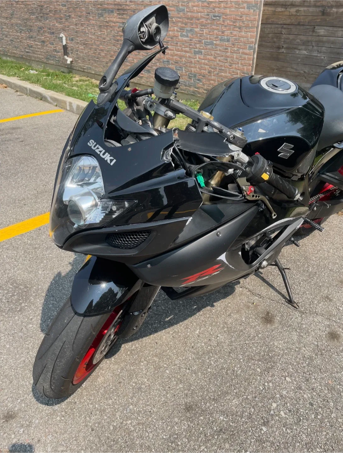 Suzuki GSX-R Motorcycle - Black image indicator(3)