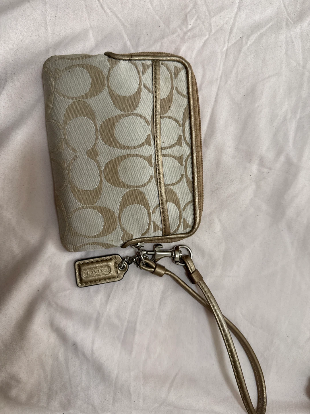 Authentic Coach Wristlet Purse - photo 2