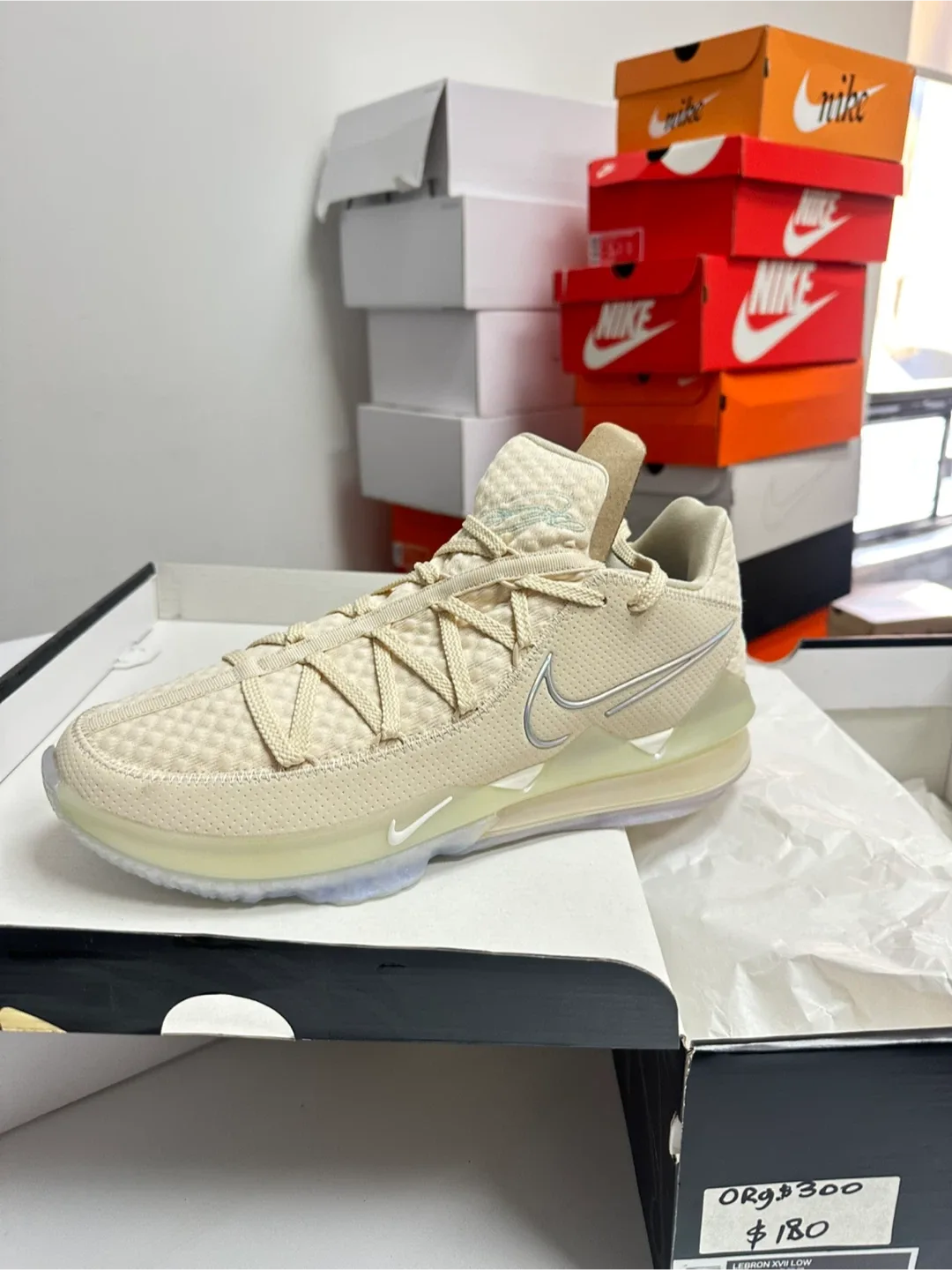 Nike LeBron XVII 17 Low Cream Size 12.5