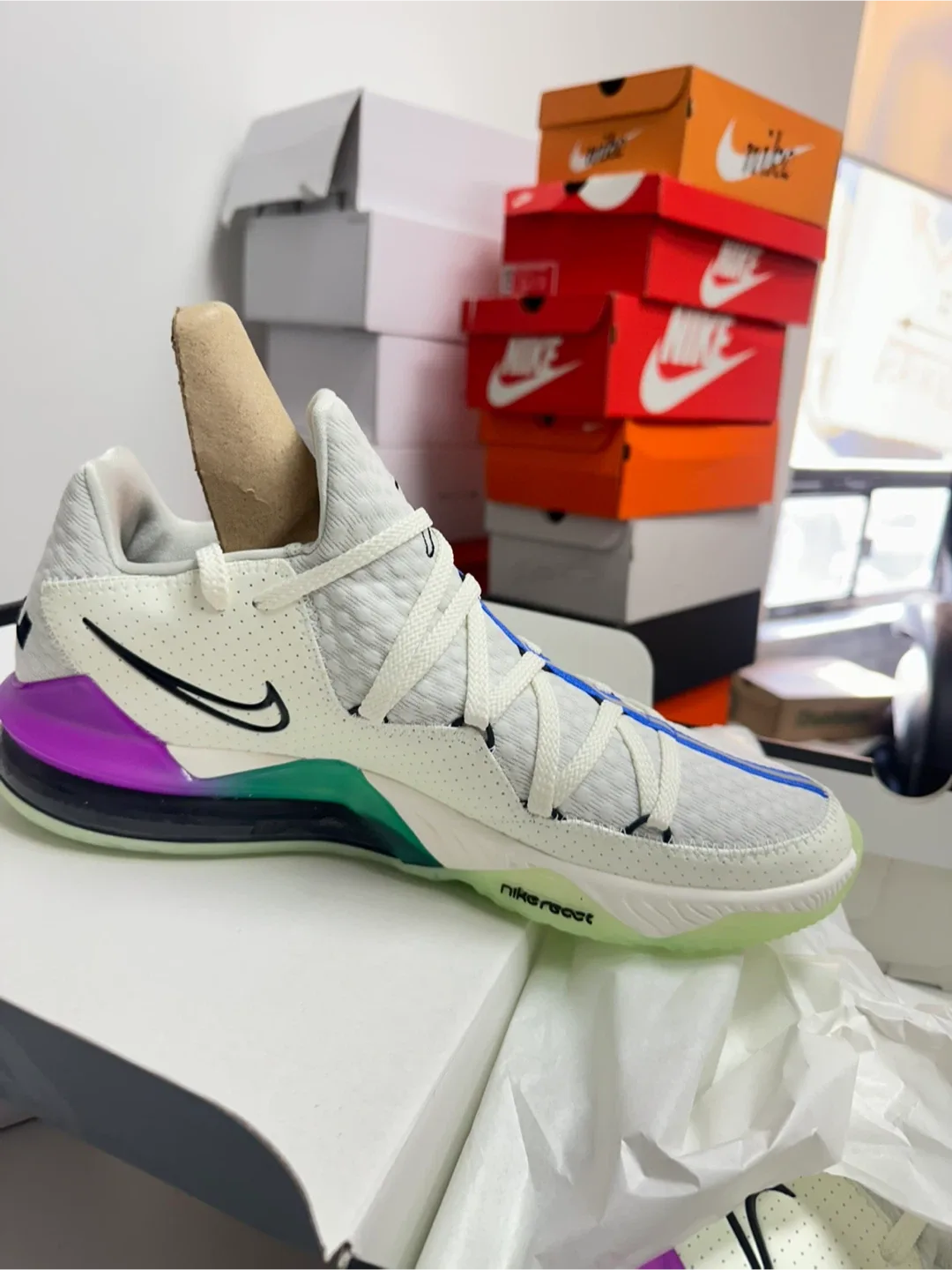 Nike LeBron XVII Low Size 12.5 image indicator(3)