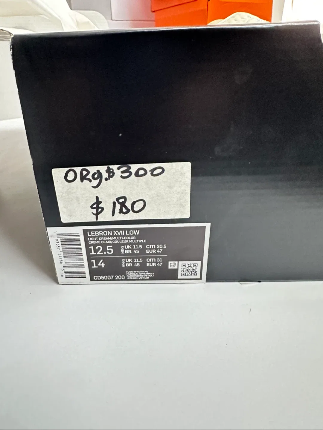 Nike LeBron XVII Low Size 12.5 image indicator(5)