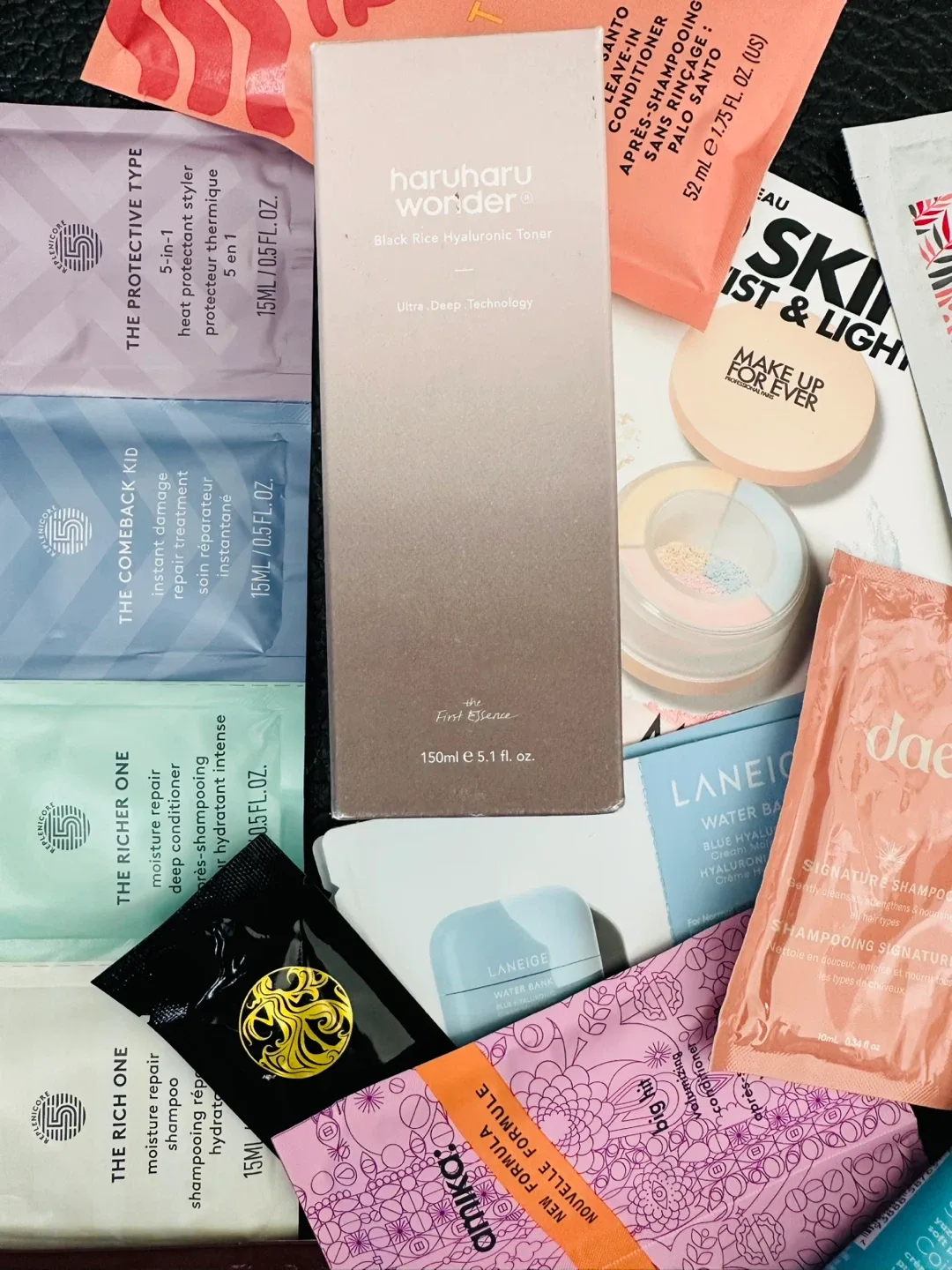 Haruharu Wonder Black Rice Hyaluronic Toner + samples $30 image indicator(2)