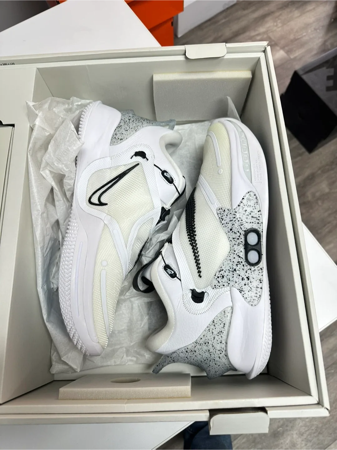 Nike Adapt BB 2.0 White/Black - Basketball Shoes image indicator(5)