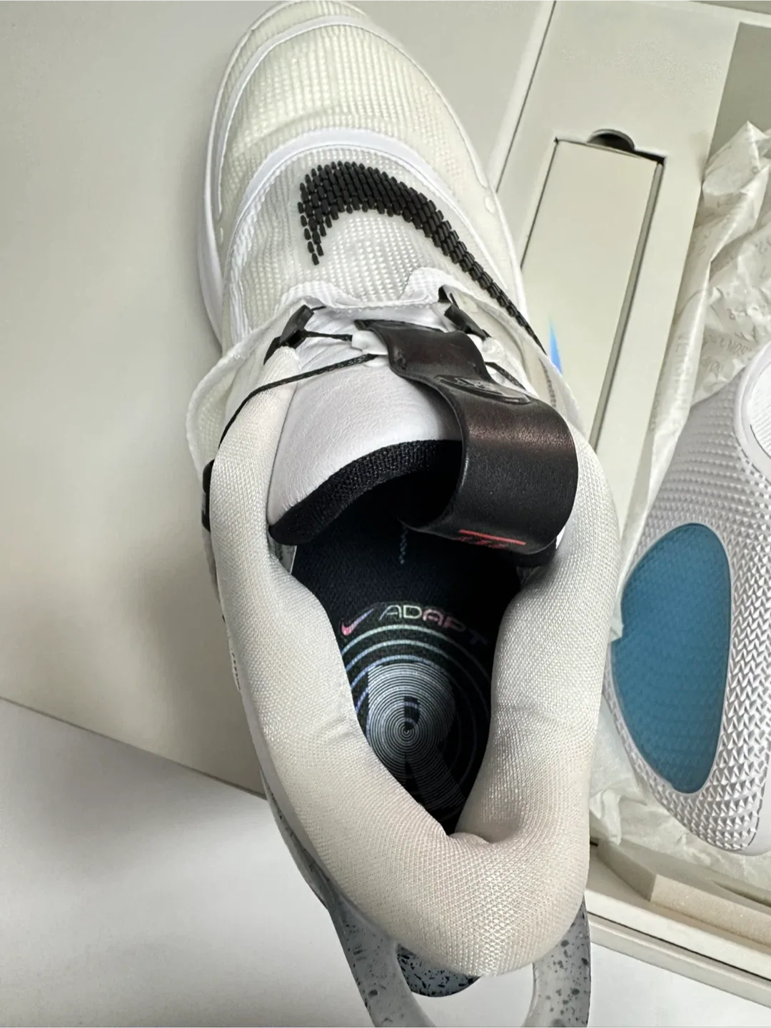 Nike Adapt BB 2.0 White/Black - Basketball Shoes image indicator(3)
