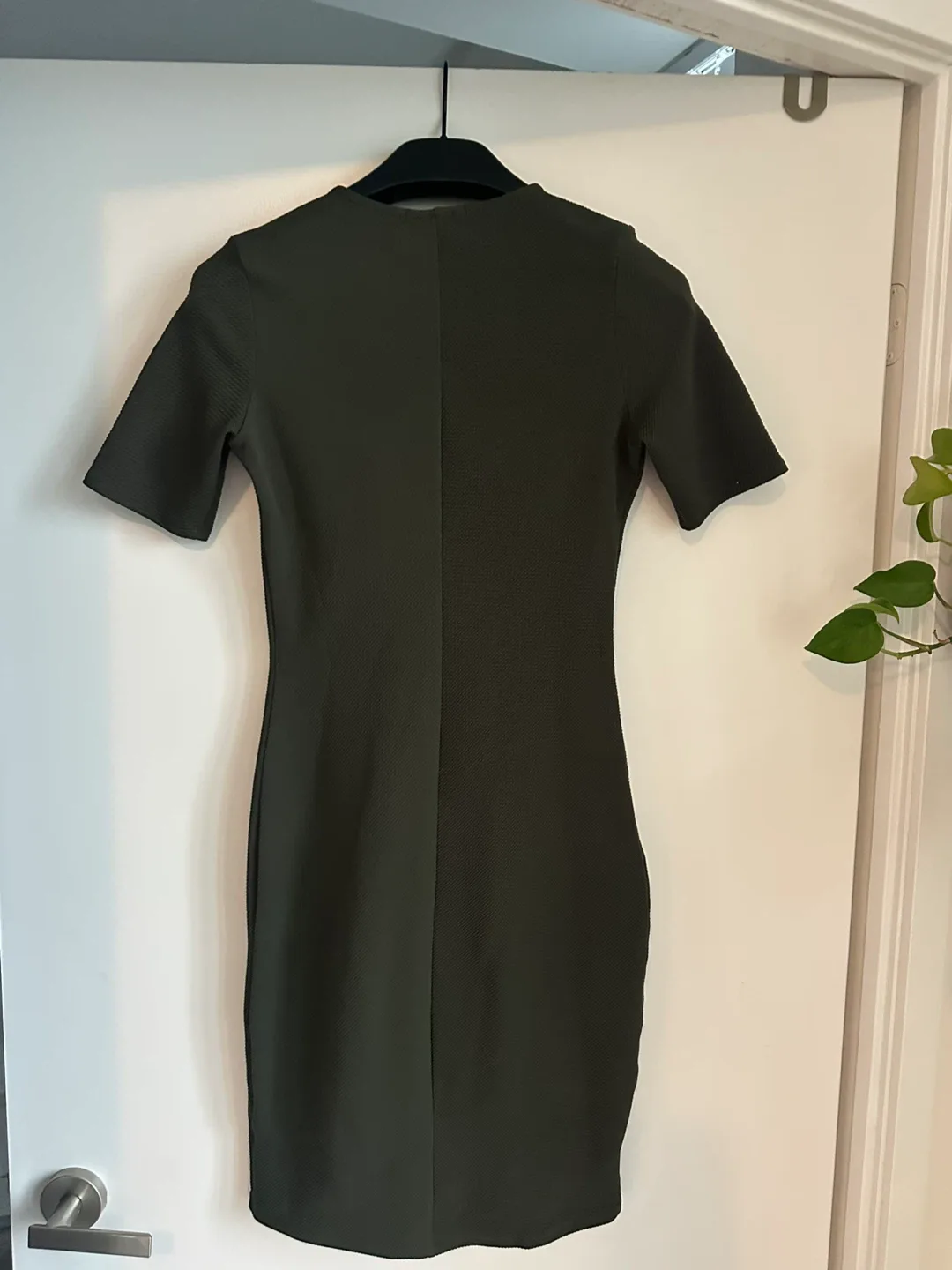 Forever 21 Olive Green Dress - Size M image indicator(3)