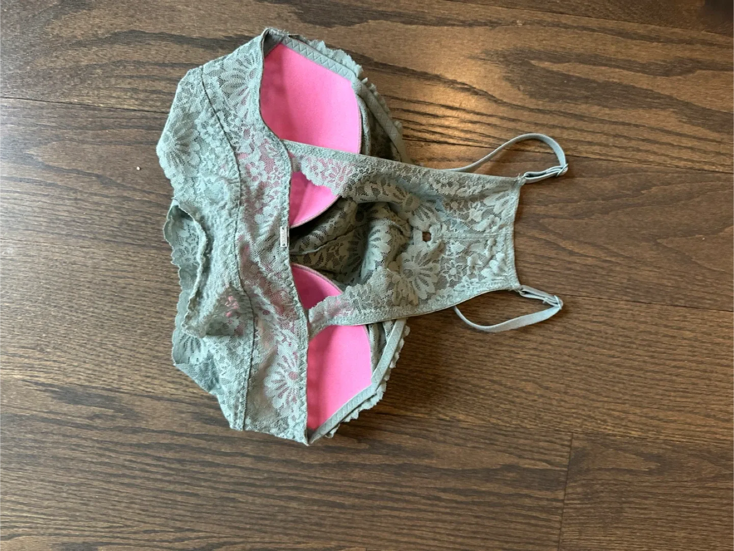 PINK bralette image indicator(2)