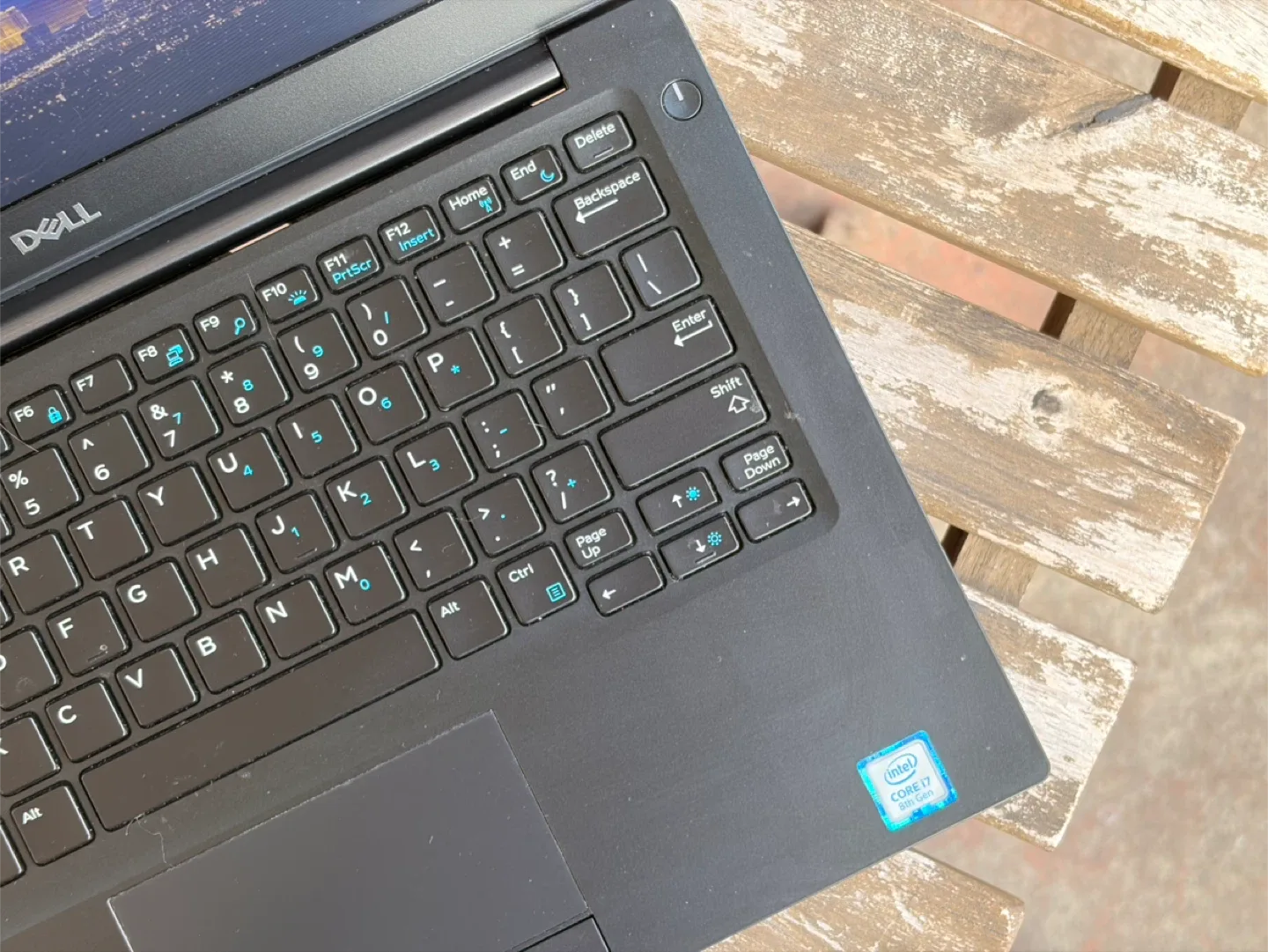 Dell Latitude 7290 Laptop / Core i7 / 16GB / 256GB SSD image indicator(3)